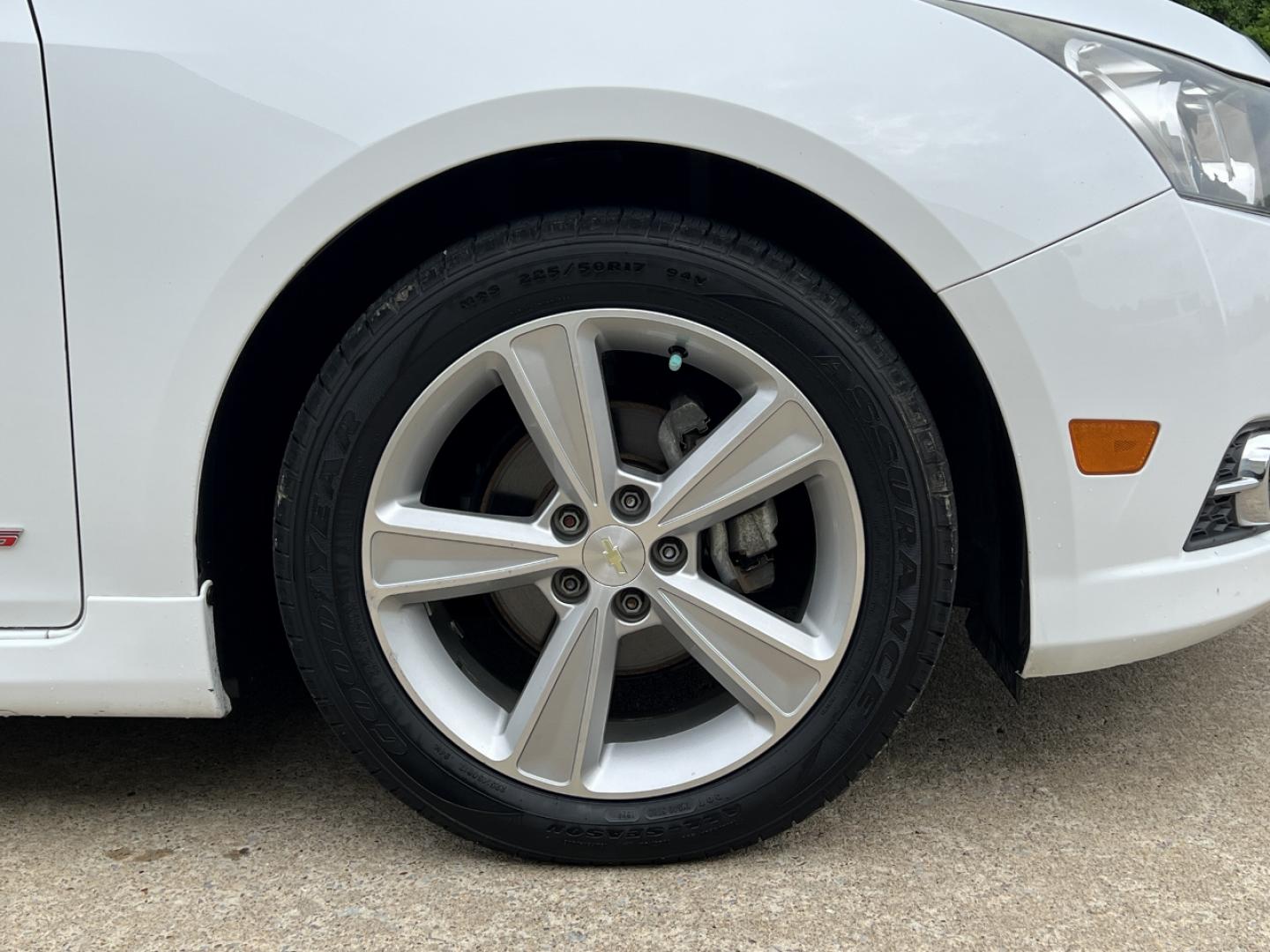 2014 WHITE /Black Leather Chevrolet Cruze LT (1G1PE5SB4E7) with an 1.4L 4 Cyl. TURBO engine, Automatic transmission, located at 506 S. Kingshighway, Cape Girardeau, MO, 63703, (573) 235-5000, 37.294994, -89.556206 - 2014 Chevrolet Cruze LT 185xxx miles Front Wheel Drive 1.4L 4 Cyl. Automatic Leather Power Driver Seat Heated Seats Sunroof Bluetooth Remote Start Cruise Power Windows/Locks/Mirrors We have financing available and we accept trades! Fill out a credit application on our website or come by - Photo#37
