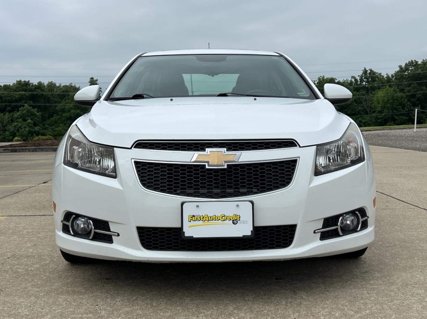 2014 WHITE /Black Leather Chevrolet Cruze LT (1G1PE5SB4E7) with an 1.4L 4 Cyl. TURBO engine, Automatic transmission, located at 506 S. Kingshighway, Cape Girardeau, MO, 63703, (573) 235-5000, 37.294994, -89.556206 - 2014 Chevrolet Cruze LT 185xxx miles Front Wheel Drive 1.4L 4 Cyl. Automatic Leather Power Driver Seat Heated Seats Sunroof Bluetooth Remote Start Cruise Power Windows/Locks/Mirrors We have financing available and we accept trades! Fill out a credit application on our website or come by - Photo#12