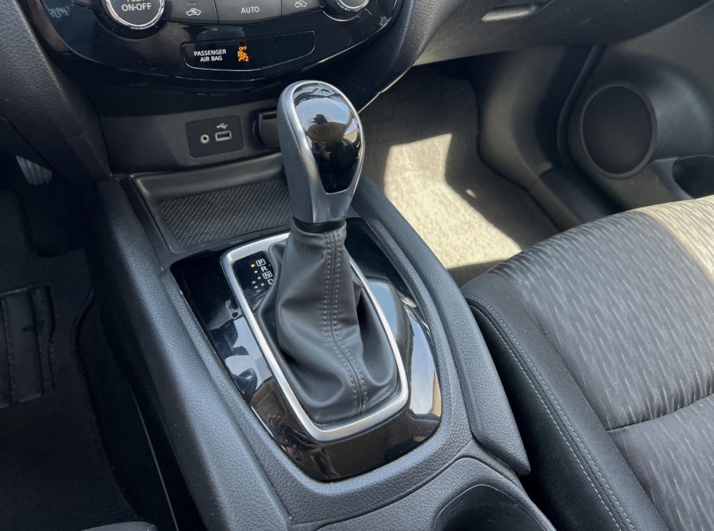 2020 GRAY /Black Cloth Nissan Rogue SV 2WD (JN8AT2MTXLW) with an 2.5L 4 Cyl. engine, CVT transmission, located at 2990 Old Orchard Rd., Jackson, MO, 63755, 37.354214, -89.612106 - 2020 Nissan Rogue SV 76xxx miles Front Wheel Drive 2.5L 4 Cyl. Automatic Backup Camera Power Driver Seat Heated Seats Bluetooth Remote Start Cruise Power Windows/Locks/Mirrors We have financing available and we accept trades! Fill out a credit application on our website or come by today! - Photo#25