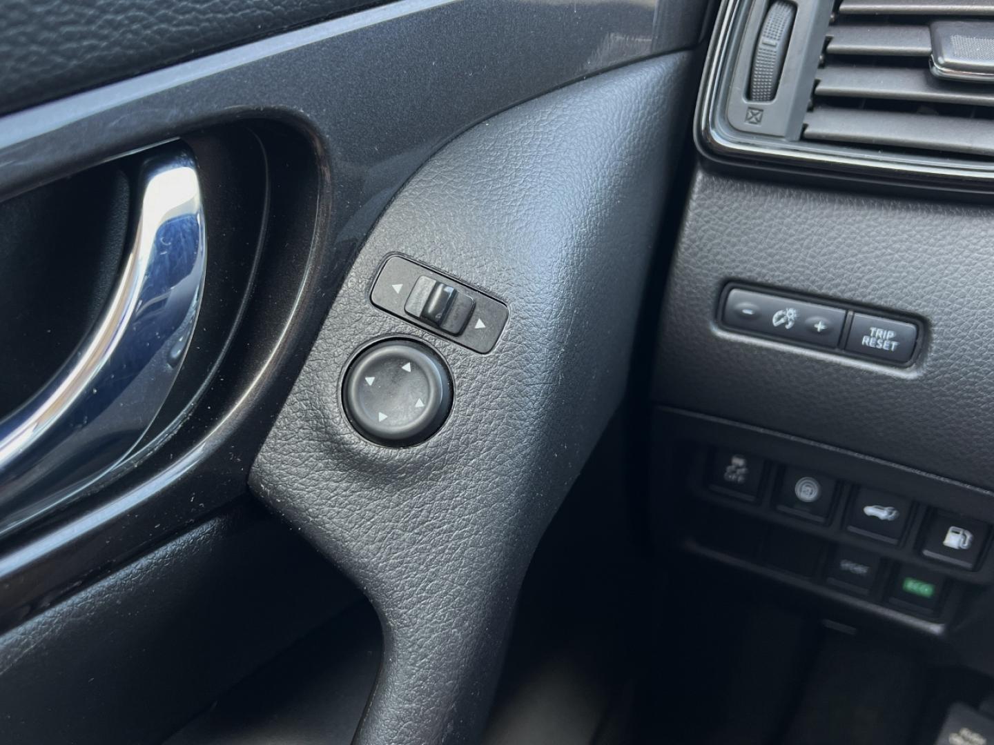 2020 GRAY /Black Cloth Nissan Rogue SV 2WD (JN8AT2MTXLW) with an 2.5L 4 Cyl. engine, CVT transmission, located at 2990 Old Orchard Rd., Jackson, MO, 63755, 37.354214, -89.612106 - 2020 Nissan Rogue SV 76xxx miles Front Wheel Drive 2.5L 4 Cyl. Automatic Backup Camera Power Driver Seat Heated Seats Bluetooth Remote Start Cruise Power Windows/Locks/Mirrors We have financing available and we accept trades! Fill out a credit application on our website or come by today! - Photo#31