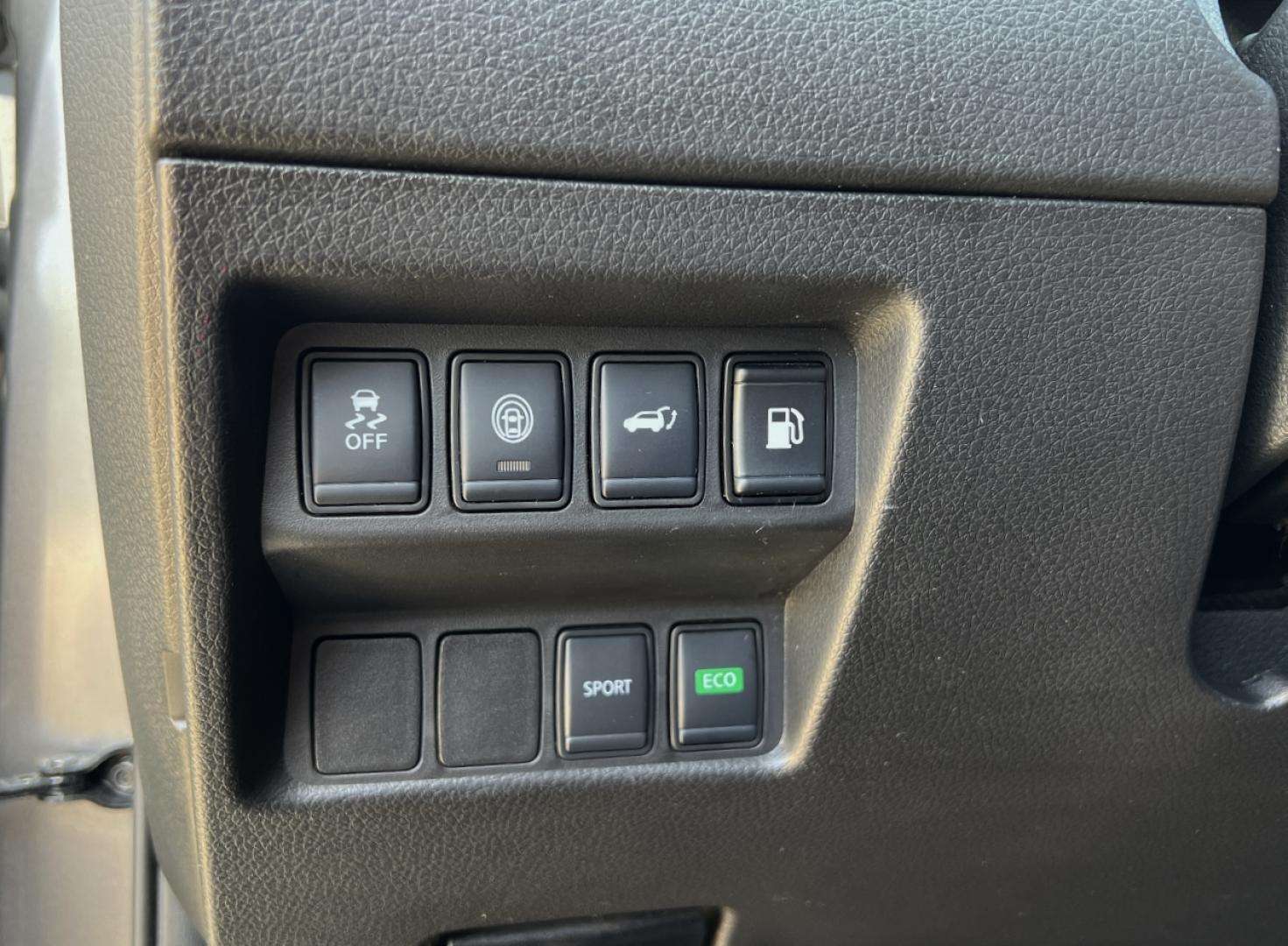 2020 GRAY /Black Cloth Nissan Rogue SV 2WD (JN8AT2MTXLW) with an 2.5L 4 Cyl. engine, CVT transmission, located at 2990 Old Orchard Rd., Jackson, MO, 63755, 37.354214, -89.612106 - 2020 Nissan Rogue SV 76xxx miles Front Wheel Drive 2.5L 4 Cyl. Automatic Backup Camera Power Driver Seat Heated Seats Bluetooth Remote Start Cruise Power Windows/Locks/Mirrors We have financing available and we accept trades! Fill out a credit application on our website or come by today! - Photo#32