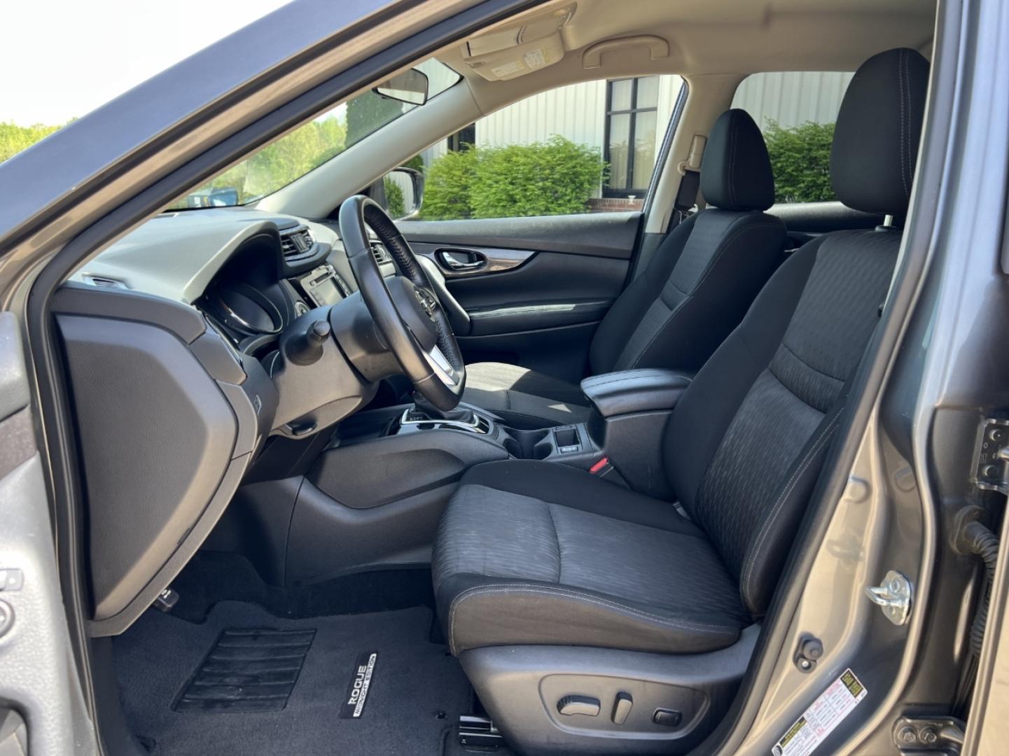 2020 GRAY /Black Cloth Nissan Rogue SV 2WD (JN8AT2MTXLW) with an 2.5L 4 Cyl. engine, CVT transmission, located at 2990 Old Orchard Rd., Jackson, MO, 63755, 37.354214, -89.612106 - 2020 Nissan Rogue SV 76xxx miles Front Wheel Drive 2.5L 4 Cyl. Automatic Backup Camera Power Driver Seat Heated Seats Bluetooth Remote Start Cruise Power Windows/Locks/Mirrors We have financing available and we accept trades! Fill out a credit application on our website or come by today! - Photo#14