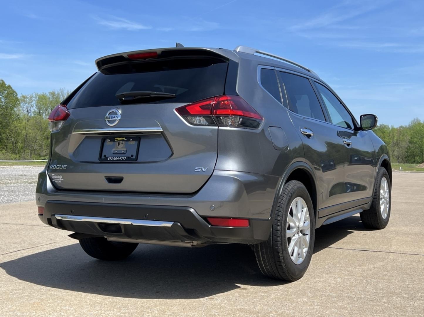 2020 GRAY /Black Cloth Nissan Rogue SV 2WD (JN8AT2MTXLW) with an 2.5L 4 Cyl. engine, CVT transmission, located at 2990 Old Orchard Rd., Jackson, MO, 63755, 37.354214, -89.612106 - 2020 Nissan Rogue SV 76xxx miles Front Wheel Drive 2.5L 4 Cyl. Automatic Backup Camera Power Driver Seat Heated Seats Bluetooth Remote Start Cruise Power Windows/Locks/Mirrors We have financing available and we accept trades! Fill out a credit application on our website or come by today! - Photo#9