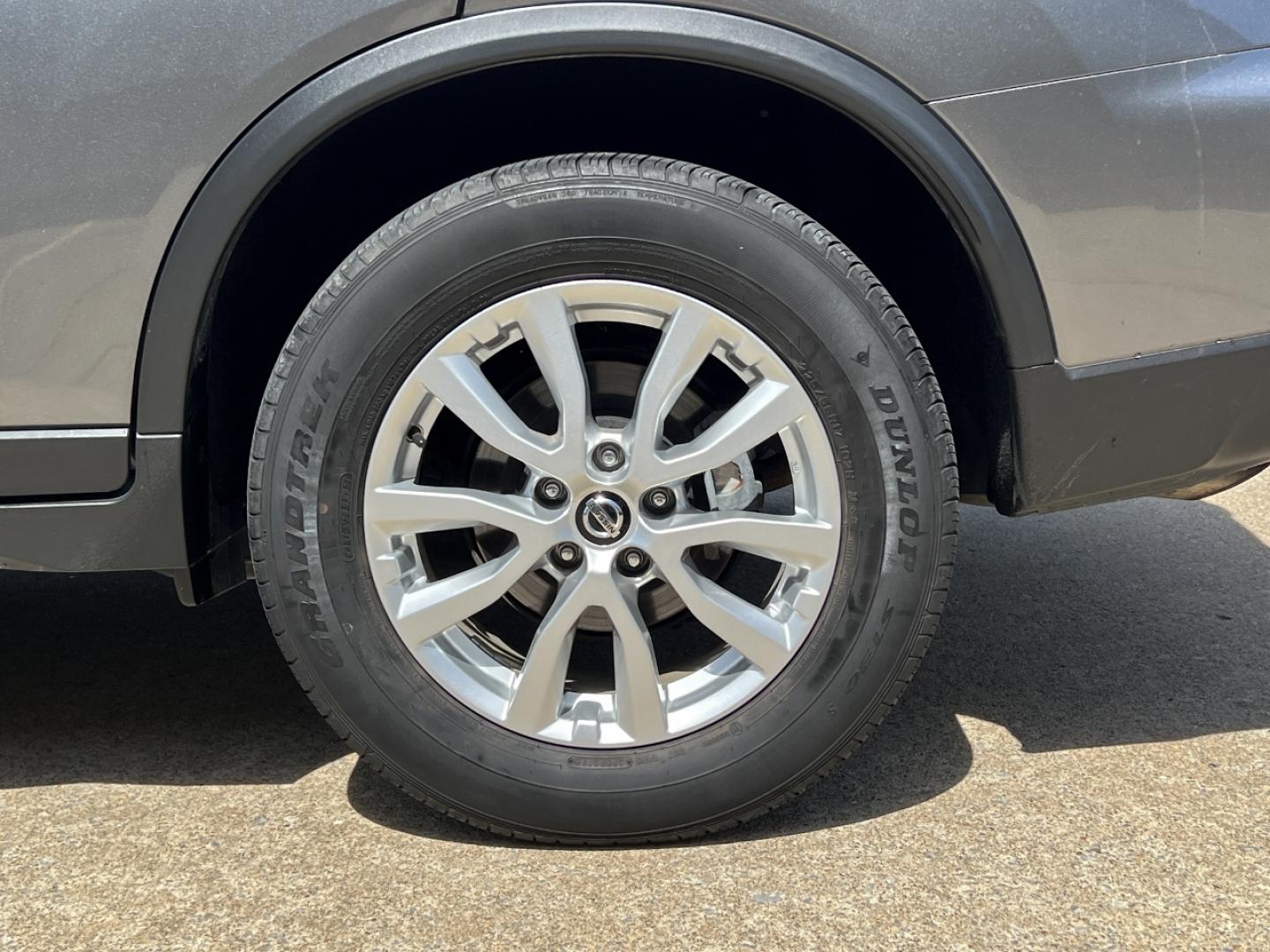 2020 GRAY /Black Cloth Nissan Rogue SV 2WD (JN8AT2MTXLW) with an 2.5L 4 Cyl. engine, CVT transmission, located at 2990 Old Orchard Rd., Jackson, MO, 63755, 37.354214, -89.612106 - 2020 Nissan Rogue SV 76xxx miles Front Wheel Drive 2.5L 4 Cyl. Automatic Backup Camera Power Driver Seat Heated Seats Bluetooth Remote Start Cruise Power Windows/Locks/Mirrors We have financing available and we accept trades! Fill out a credit application on our website or come by today! - Photo#38