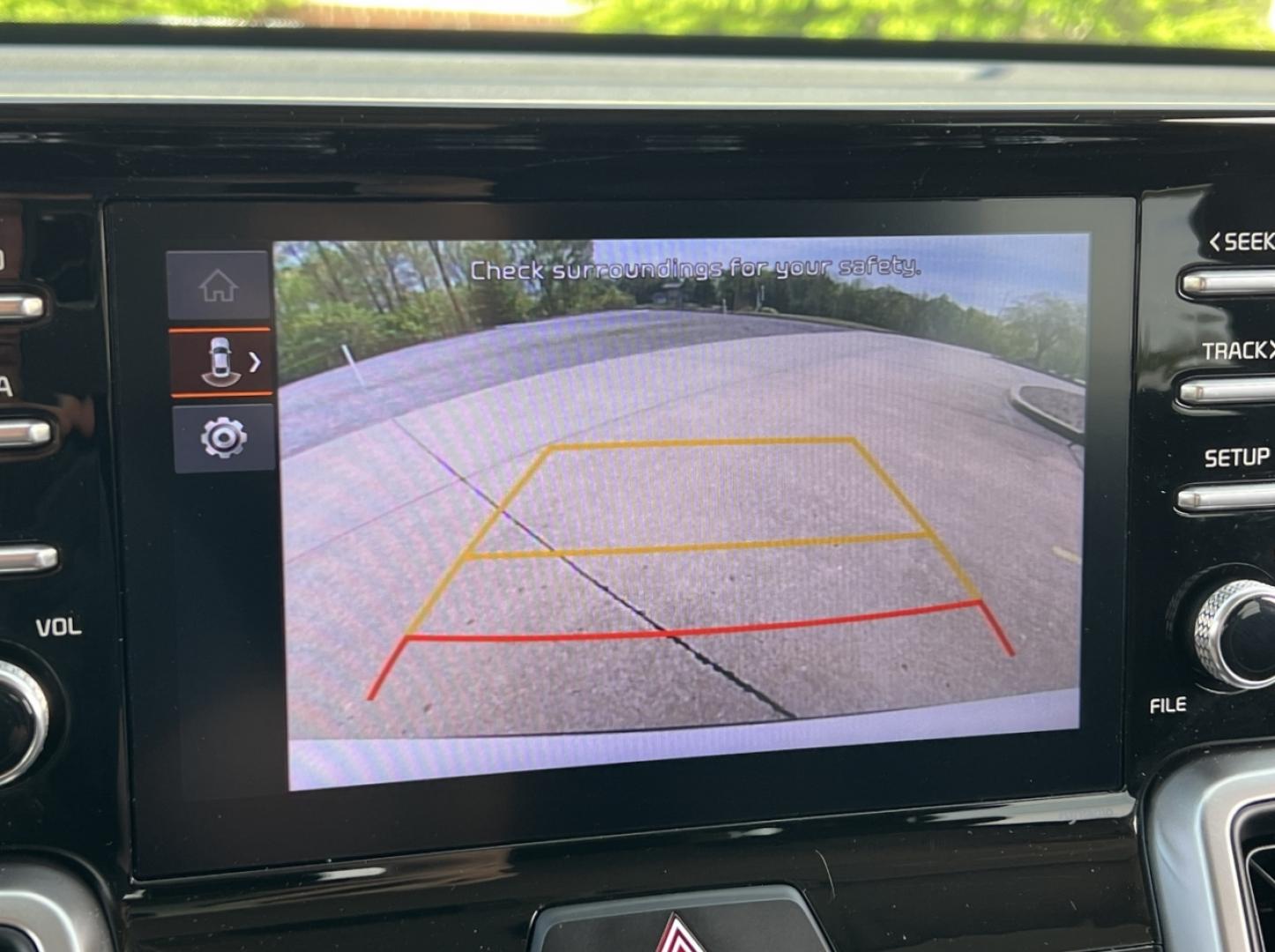2022 WHITE /Black Cloth Kia Sorento LX 2WD (5XYRG4LCXNG) with an 2.4L 4 Cyl. engine, Automatic transmission, located at 2990 Old Orchard Rd., Jackson, MO, 63755, 37.354214, -89.612106 - 2022 Kia Sorento LX 64xxx miles Front Wheel Drive 2.5L 4 Cyl. Automatic 3rd Row Backup Camera Bluetooth Cruise Power Windows/Locks/Mirrors We have financing available and we accept trades! Fill out a credit application on our website or come by today! If you have any questions, give us a - Photo#2