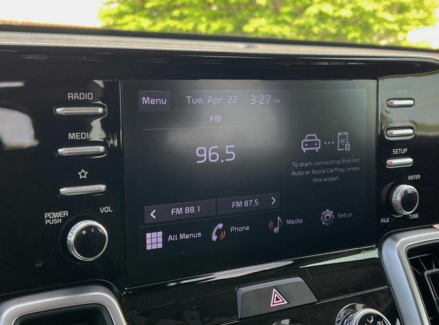 2022 WHITE /Black Cloth Kia Sorento LX 2WD (5XYRG4LCXNG) with an 2.4L 4 Cyl. engine, Automatic transmission, located at 2990 Old Orchard Rd., Jackson, MO, 63755, 37.354214, -89.612106 - 2022 Kia Sorento LX 64xxx miles Front Wheel Drive 2.5L 4 Cyl. Automatic 3rd Row Backup Camera Bluetooth Cruise Power Windows/Locks/Mirrors We have financing available and we accept trades! Fill out a credit application on our website or come by today! If you have any questions, give us a - Photo#23