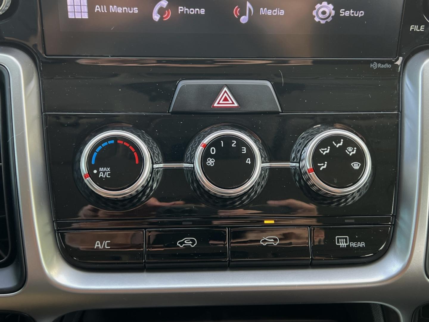 2022 WHITE /Black Cloth Kia Sorento LX 2WD (5XYRG4LCXNG) with an 2.4L 4 Cyl. engine, Automatic transmission, located at 2990 Old Orchard Rd., Jackson, MO, 63755, 37.354214, -89.612106 - 2022 Kia Sorento LX 64xxx miles Front Wheel Drive 2.5L 4 Cyl. Automatic 3rd Row Backup Camera Bluetooth Cruise Power Windows/Locks/Mirrors We have financing available and we accept trades! Fill out a credit application on our website or come by today! If you have any questions, give us a - Photo#24