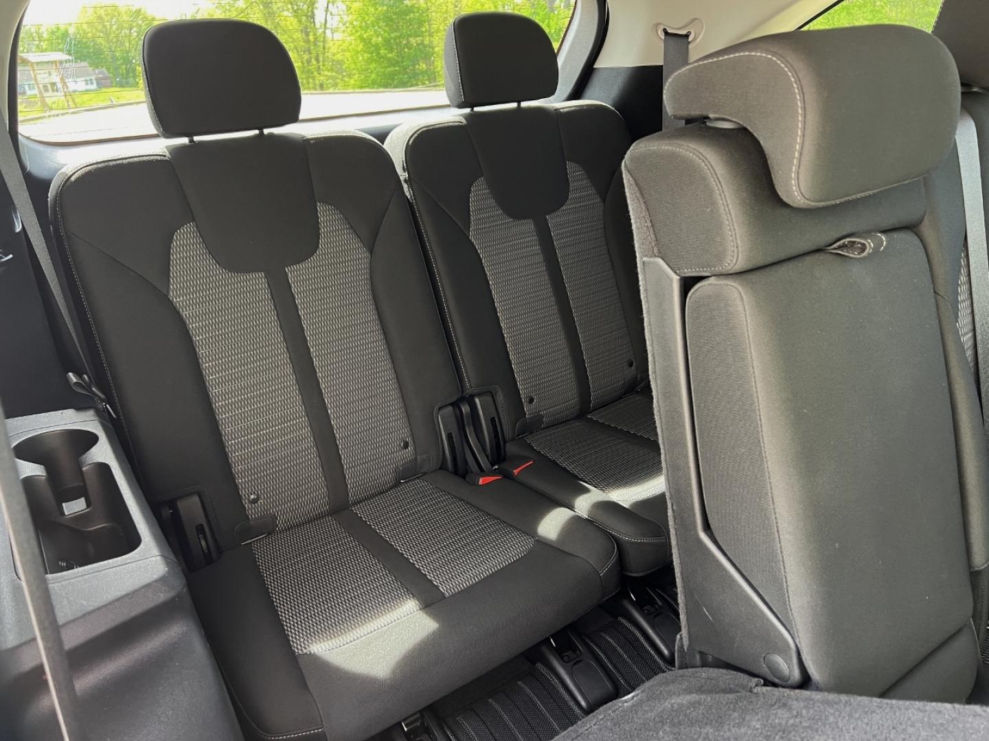 2022 WHITE /Black Cloth Kia Sorento LX 2WD (5XYRG4LCXNG) with an 2.4L 4 Cyl. engine, Automatic transmission, located at 2990 Old Orchard Rd., Jackson, MO, 63755, 37.354214, -89.612106 - 2022 Kia Sorento LX 64xxx miles Front Wheel Drive 2.5L 4 Cyl. Automatic 3rd Row Backup Camera Bluetooth Cruise Power Windows/Locks/Mirrors We have financing available and we accept trades! Fill out a credit application on our website or come by today! If you have any questions, give us a - Photo#16