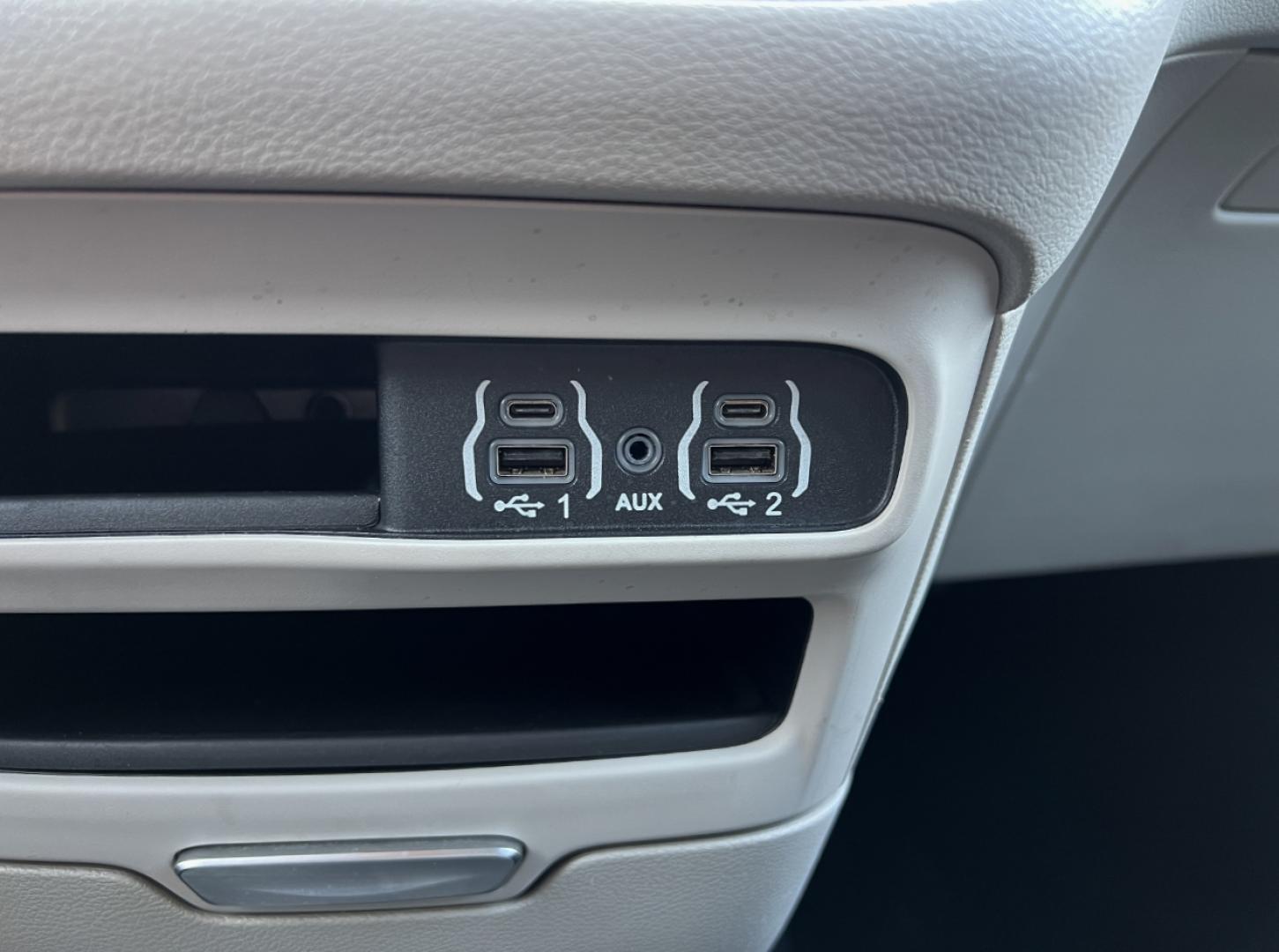 2023 BLACK /Black Leather Chrysler Pacifica Touring-L (2C4RC1BGXPR) with an 3.6L V6 engine, Automatic transmission, located at 506 S. Kingshighway, Cape Girardeau, MO, 63703, (573) 235-5000, 37.294994, -89.556206 - 2023 Chrysler Pacifica Touring L 1-Owner 88xxx miles Front Wheel Drive 3.6L V6 Automatic Leather 3rd Row Backup Camera Heated Seats Heated Steering Wheel Power Driver Seat Bluetooth Remote Start Cruise Power Windows/Locks/Mirrors We have financing available and we accept trades! Fill - Photo#30