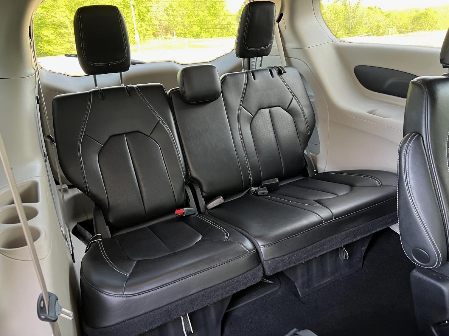 2023 BLACK /Black Leather Chrysler Pacifica Touring-L (2C4RC1BGXPR) with an 3.6L V6 engine, Automatic transmission, located at 506 S. Kingshighway, Cape Girardeau, MO, 63703, (573) 235-5000, 37.294994, -89.556206 - 2023 Chrysler Pacifica Touring L 1-Owner 88xxx miles Front Wheel Drive 3.6L V6 Automatic Leather 3rd Row Backup Camera Heated Seats Heated Steering Wheel Power Driver Seat Bluetooth Remote Start Cruise Power Windows/Locks/Mirrors We have financing available and we accept trades! Fill - Photo#20