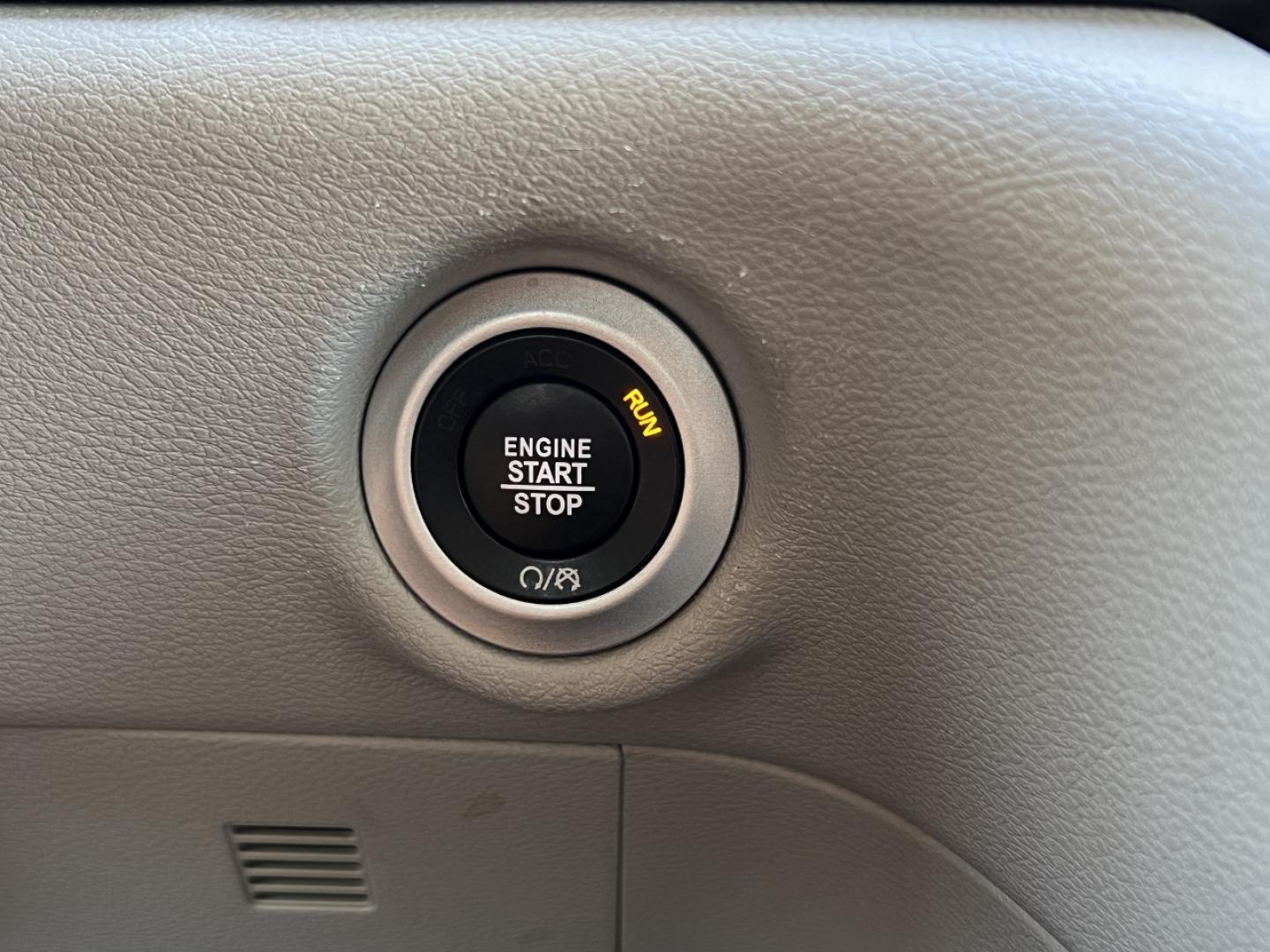 2022 BLUE /Black Leather Chrysler Pacifica Touring-L (2C4RC1BG9NR) with an 3.6L V6 engine, Automatic transmission, located at 2990 Old Orchard Rd., Jackson, MO, 63755, 37.354214, -89.612106 - 2022 Chrysler Pacifica Touring L 1-Owner 95xxx miles Front Wheel Drive 3.6L V6 Automatic Leather 3rd Row Stow 'N Go Backup Camera Power Driver Seat Heated Seats Heated Steering Wheel Bluetooth Remote Start Cruise Power Windows/Locks/Mirrors We have financing available and we accept - Photo#25