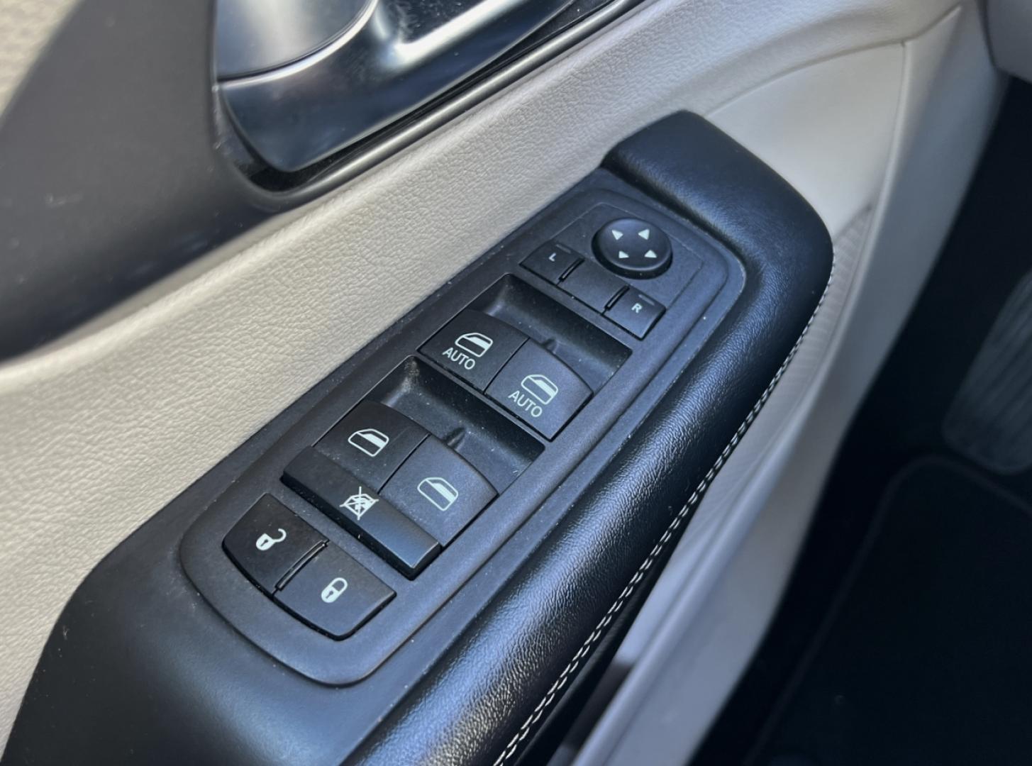 2022 BLUE /Black Leather Chrysler Pacifica Touring-L (2C4RC1BG9NR) with an 3.6L V6 engine, Automatic transmission, located at 2990 Old Orchard Rd., Jackson, MO, 63755, 37.354214, -89.612106 - 2022 Chrysler Pacifica Touring L 1-Owner 95xxx miles Front Wheel Drive 3.6L V6 Automatic Leather 3rd Row Stow 'N Go Backup Camera Power Driver Seat Heated Seats Heated Steering Wheel Bluetooth Remote Start Cruise Power Windows/Locks/Mirrors We have financing available and we accept - Photo#30