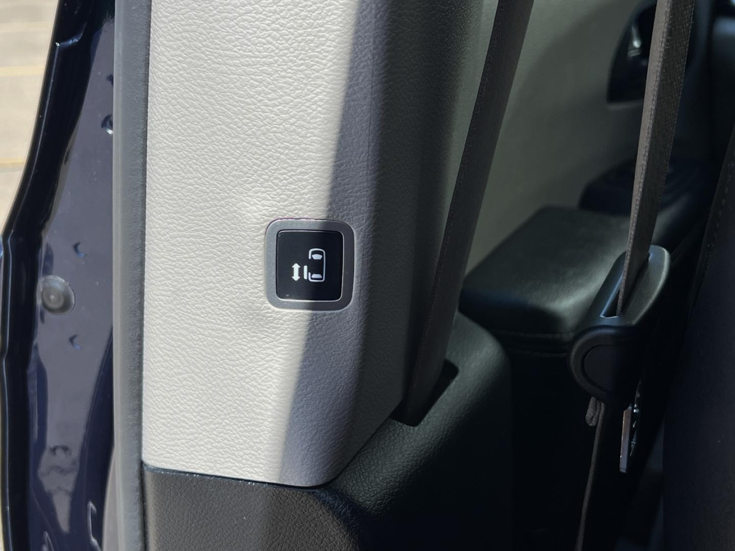 2022 BLUE /Black Leather Chrysler Pacifica Touring-L (2C4RC1BG9NR) with an 3.6L V6 engine, Automatic transmission, located at 2990 Old Orchard Rd., Jackson, MO, 63755, 37.354214, -89.612106 - 2022 Chrysler Pacifica Touring L 1-Owner 95xxx miles Front Wheel Drive 3.6L V6 Automatic Leather 3rd Row Stow 'N Go Backup Camera Power Driver Seat Heated Seats Heated Steering Wheel Bluetooth Remote Start Cruise Power Windows/Locks/Mirrors We have financing available and we accept - Photo#35