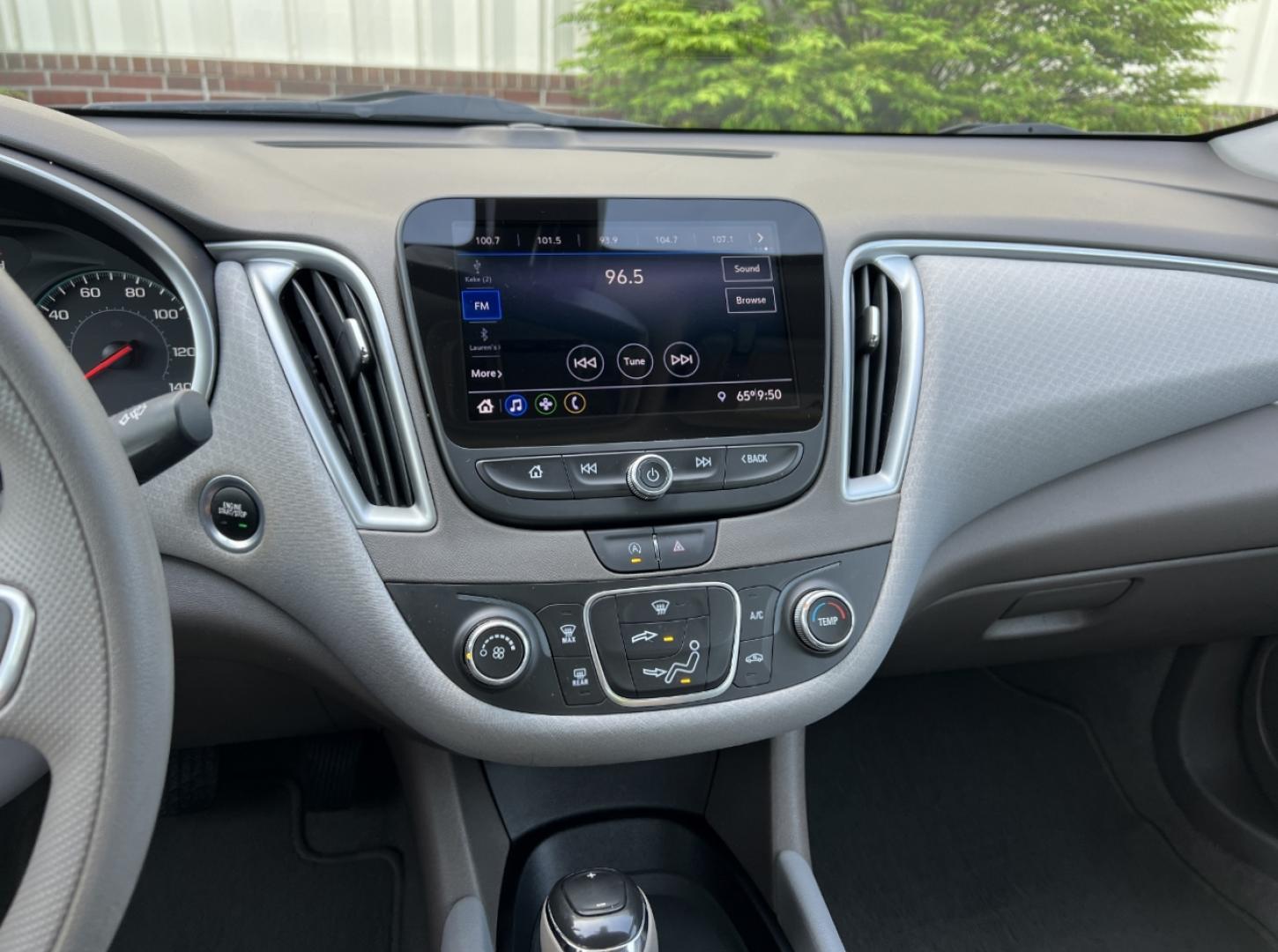 2020 WHITE /Gray Cloth Chevrolet Malibu LS (1G1ZC5ST5LF) with an 1.5L 4 Cyl. engine, Automatic transmission, located at 2990 Old Orchard Rd., Jackson, MO, 63755, 37.354214, -89.612106 - 2020 Chevrolet Malibu LS 1-Owner 93xxx miles Front Wheel Drive 1.5L 4 Cyl. Automatic Backup Camera Bluetooth Cruise Power Windows/Locks/Mirrors We have financing available and we accept trades! Fill out a credit application on our website or come by today! If you have any questions, give - Photo#22