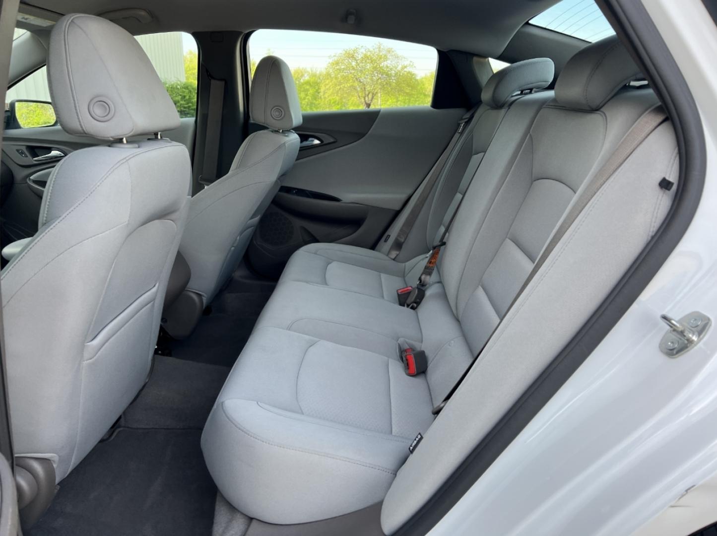 2020 WHITE /Gray Cloth Chevrolet Malibu LS (1G1ZC5ST5LF) with an 1.5L 4 Cyl. engine, Automatic transmission, located at 2990 Old Orchard Rd., Jackson, MO, 63755, 37.354214, -89.612106 - 2020 Chevrolet Malibu LS 1-Owner 93xxx miles Front Wheel Drive 1.5L 4 Cyl. Automatic Backup Camera Bluetooth Cruise Power Windows/Locks/Mirrors We have financing available and we accept trades! Fill out a credit application on our website or come by today! If you have any questions, give - Photo#15