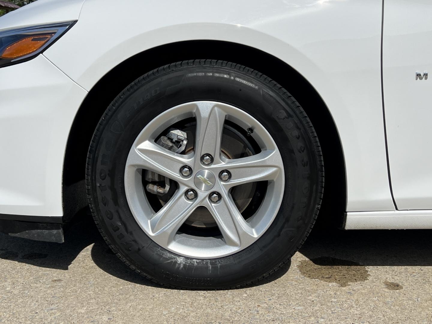 2020 WHITE /Gray Cloth Chevrolet Malibu LS (1G1ZC5ST5LF) with an 1.5L 4 Cyl. engine, Automatic transmission, located at 2990 Old Orchard Rd., Jackson, MO, 63755, 37.354214, -89.612106 - 2020 Chevrolet Malibu LS 1-Owner 93xxx miles Front Wheel Drive 1.5L 4 Cyl. Automatic Backup Camera Bluetooth Cruise Power Windows/Locks/Mirrors We have financing available and we accept trades! Fill out a credit application on our website or come by today! If you have any questions, give - Photo#34
