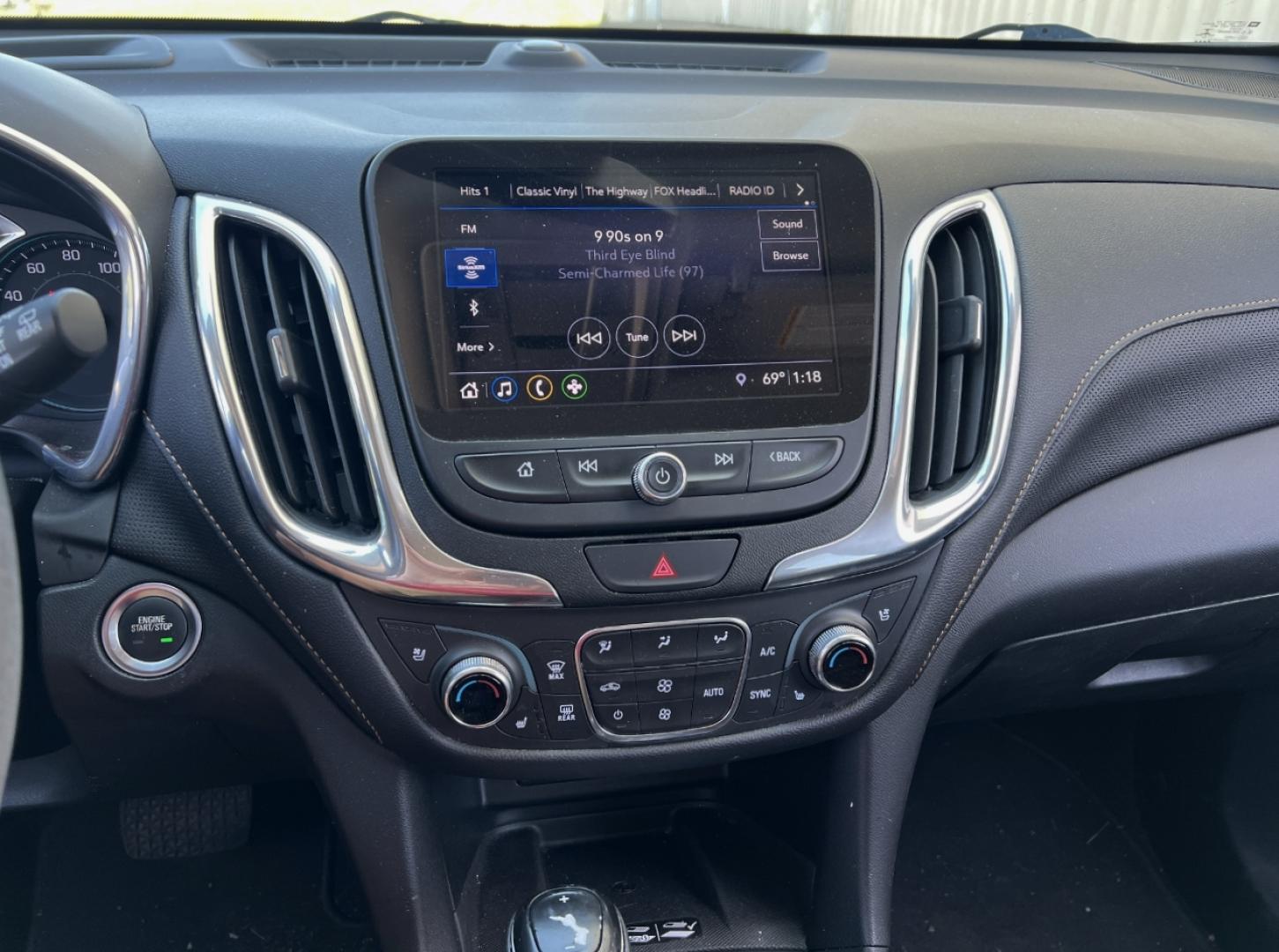 2020 BLACK /Black Leather Chevrolet Equinox Premier 1.5 2WD (2GNAXNEV3L6) with an 1.5L 4 Cyl. TURBO engine, Automatic transmission, located at 2990 Old Orchard Rd., Jackson, MO, 63755, 37.354214, -89.612106 - We have financing available and we accept trades! Fill out a credit application on our website or come by today! If you have any questions, give us a call at (573) 204-7777 or visit our website at firstautocredit.com. - Photo#4