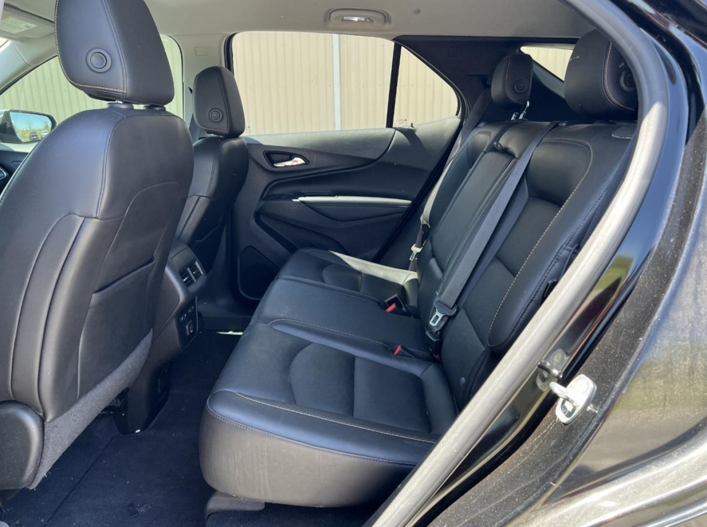 2020 BLACK /Black Leather Chevrolet Equinox Premier 1.5 2WD (2GNAXNEV3L6) with an 1.5L 4 Cyl. TURBO engine, Automatic transmission, located at 2990 Old Orchard Rd., Jackson, MO, 63755, 37.354214, -89.612106 - We have financing available and we accept trades! Fill out a credit application on our website or come by today! If you have any questions, give us a call at (573) 204-7777 or visit our website at firstautocredit.com. - Photo#6