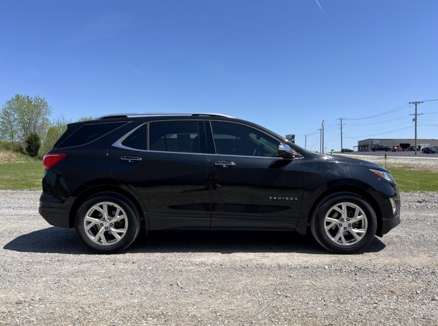 2020 BLACK /Black Leather Chevrolet Equinox Premier 1.5 2WD (2GNAXNEV3L6) with an 1.5L 4 Cyl. TURBO engine, Automatic transmission, located at 2990 Old Orchard Rd., Jackson, MO, 63755, 37.354214, -89.612106 - We have financing available and we accept trades! Fill out a credit application on our website or come by today! If you have any questions, give us a call at (573) 204-7777 or visit our website at firstautocredit.com. - Photo#7