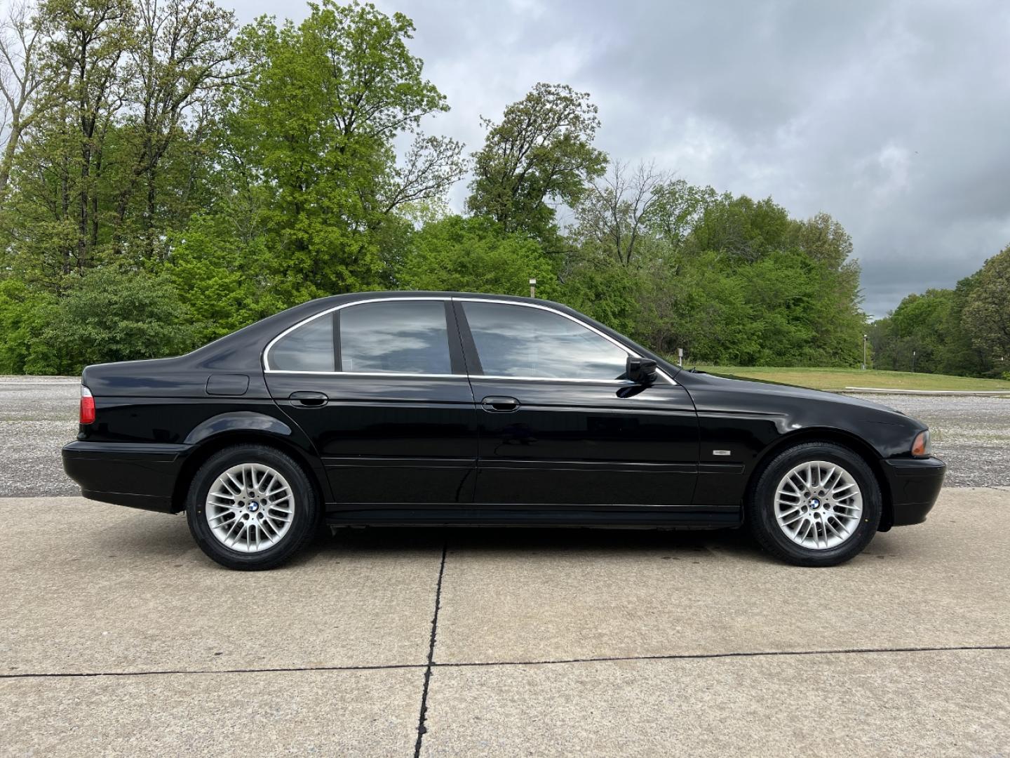 2002 BLACK /Gray Leather BMW 5-Series 530i (WBADT63412C) with an 3.0L I6 engine, Automatic transmission, located at 2990 Old Orchard Rd., Jackson, MO, 63755, 37.354214, -89.612106 - 2002 BMW 5 Series 530I 182xxx miles Rear Wheel Drive 3.0L 6 Cyl. Automatic Leather Power Seats Sunroof Cruise Power Windows/Locks/Mirrors We have financing available and we accept trades! Fill out a credit application on our website or come by today! If you have any questions, give us a c - Photo#6