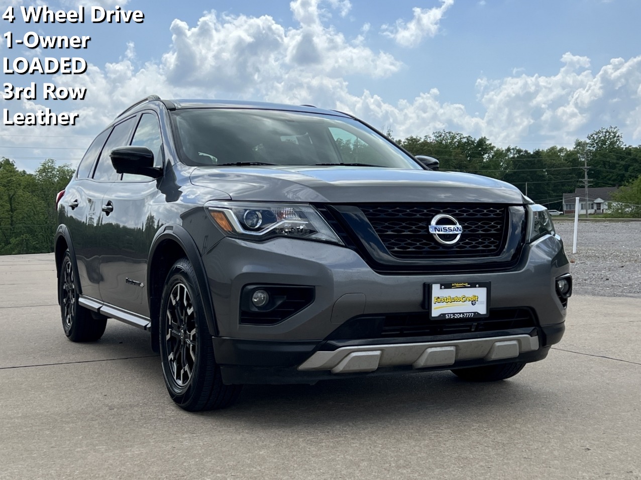 photo of 2019 Nissan Pathfinder SL Rock Creek 4WD