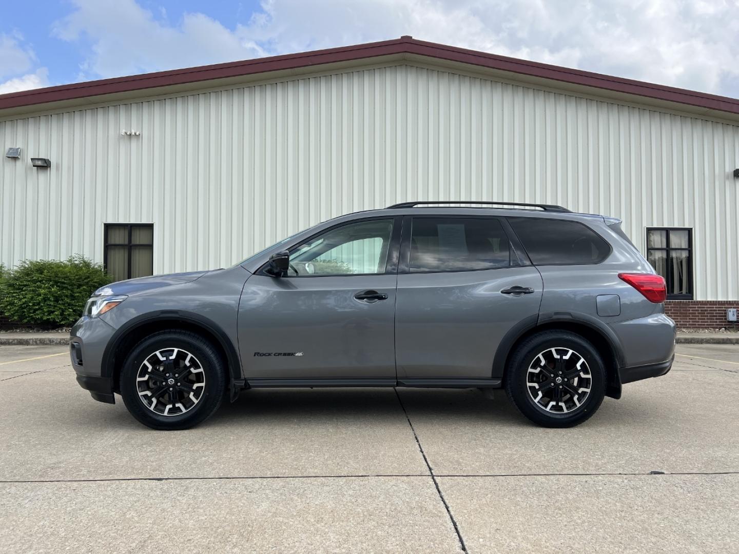 2019 GRAY /Black/Gray Leather Nissan Pathfinder SL 4WD (5N1DR2MM2KC) with an 3.5L V6 engine, CVT transmission, located at 2990 Old Orchard Rd., Jackson, MO, 63755, 37.354214, -89.612106 - 2019 Nissan Pathfinder SL Rock Creek 1-Owner 160xxx miles 4 Wheel Drive 3.5L V6 Automatic Leather 3rd Row Navigation Power/Heated Seats Heated Rear Seats Heated Steering Wheel Sunroof Backup Camera Bluetooth Remote Start Cruise Power Windows/Locks/Mirrors We have financing availabl - Photo#11