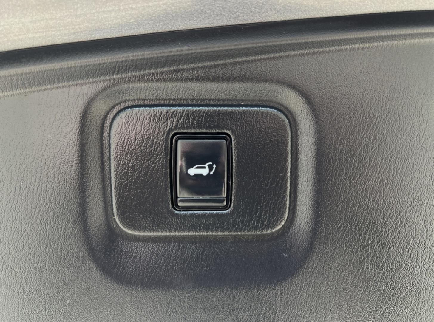 2019 GRAY /Black/Gray Leather Nissan Pathfinder SL 4WD (5N1DR2MM2KC) with an 3.5L V6 engine, CVT transmission, located at 2990 Old Orchard Rd., Jackson, MO, 63755, 37.354214, -89.612106 - 2019 Nissan Pathfinder SL Rock Creek 1-Owner 160xxx miles 4 Wheel Drive 3.5L V6 Automatic Leather 3rd Row Navigation Power/Heated Seats Heated Rear Seats Heated Steering Wheel Sunroof Backup Camera Bluetooth Remote Start Cruise Power Windows/Locks/Mirrors We have financing availabl - Photo#26