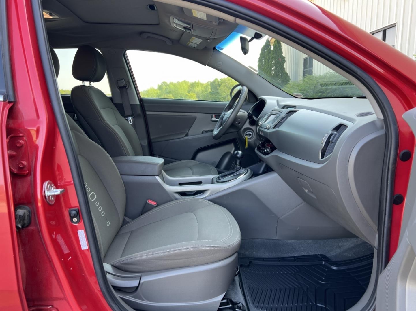 2012 RED /Gray Cloth Kia Sportage EX AWD (KNDPCCA29C7) with an 2.4L 4 Cyl. engine, Automatic transmission, located at 2990 Old Orchard Rd., Jackson, MO, 63755, 37.354214, -89.612106 - 2012 Kia Sportage EX Local 1-Owner 191xxx miles All Wheel Drive 2.4L 4 Cyl. Automatic Backup Camera Sunroof Power Driver Seat Bluetooth Cruise Power Windows/Locks/Mirrors We have financing available and we accept trades! Fill out a credit application on our website or come by today! If - Photo#15