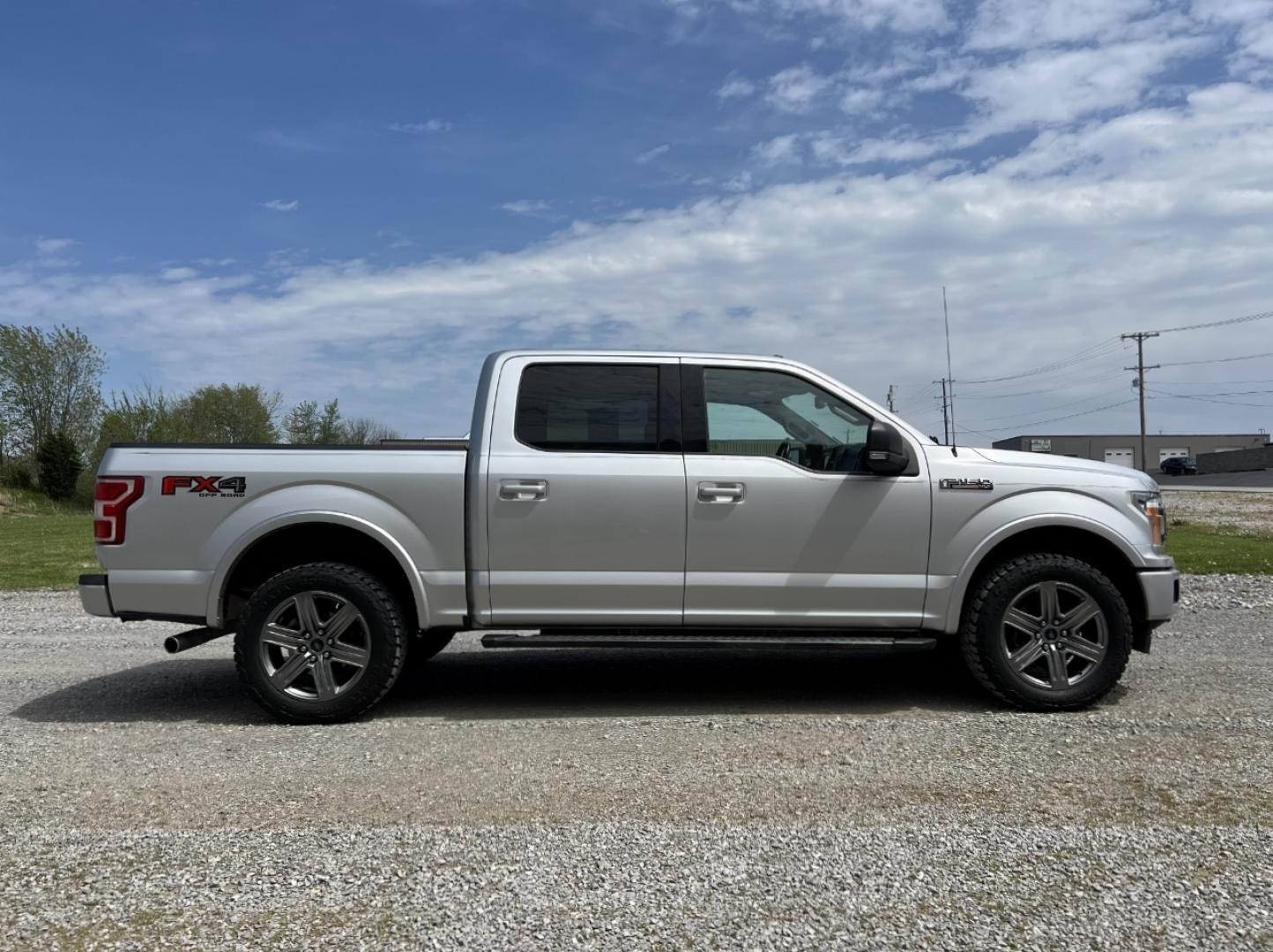 2018 SILVER /Black Cloth Ford F-150 XLT SuperCrew 5.5-ft. Bed 4WD (1FTEW1EG0JK) with an 3.5L V6 TURBO engine, Automatic transmission, located at 2990 Old Orchard Rd., Jackson, MO, 63755, 37.354214, -89.612106 - We have financing available and we accept trades! Fill out a credit application on our website or come by today! If you have any questions, give us a call at (573) 204-7777 or visit our website at firstautocredit.com. - Photo#9