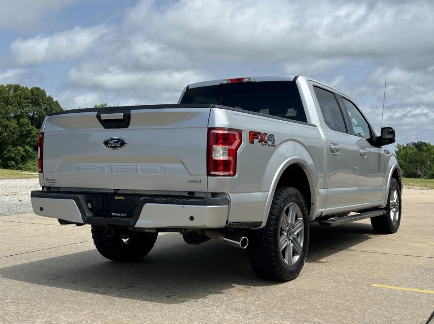 2018 SILVER /Black Cloth Ford F-150 XLT SuperCrew 5.5-ft. Bed 4WD (1FTEW1EG0JK) with an 3.5L V6 TURBO engine, Automatic transmission, located at 2990 Old Orchard Rd., Jackson, MO, 63755, 37.354214, -89.612106 - 2018 Ford F-150 XLT Local 1-Owner 124xxx miles 4x4 3.5L V6 Automatic Navigation Power/Heated Seats Backup Camera Bluetooth Remote Start Cruise Power Windows/Locks/Mirrors We have financing available and we accept trades! Fill out a credit application on our website or come by today! If - Photo#11