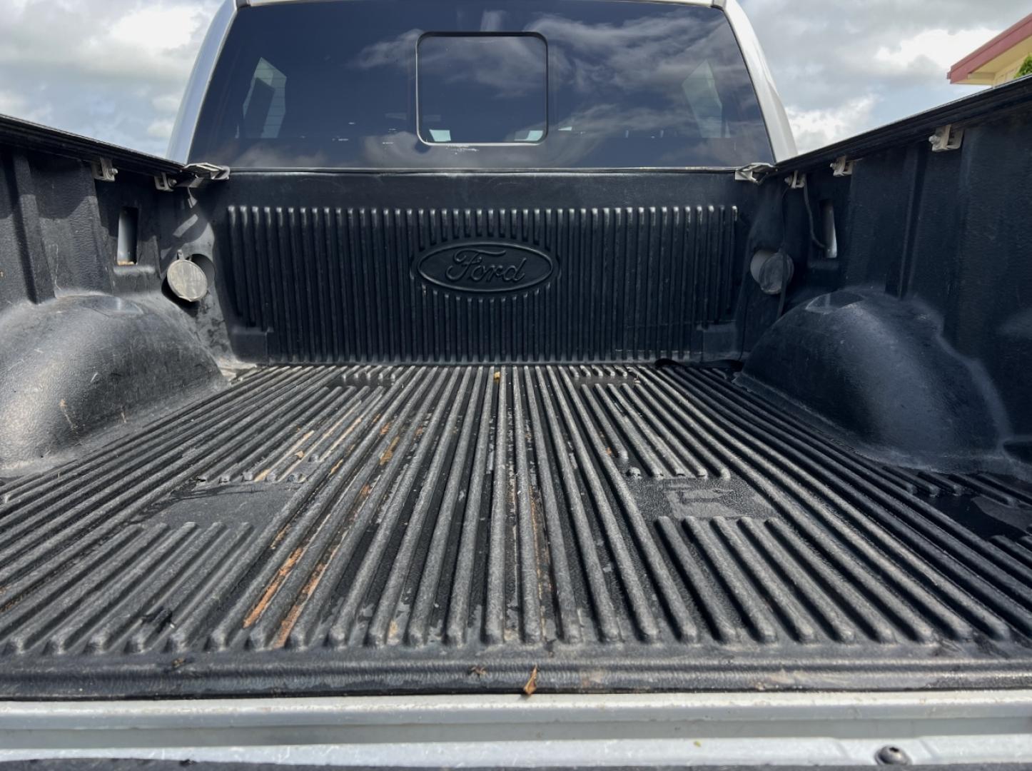 2018 SILVER /Black Cloth Ford F-150 XLT SuperCrew 5.5-ft. Bed 4WD (1FTEW1EG0JK) with an 3.5L V6 TURBO engine, Automatic transmission, located at 2990 Old Orchard Rd., Jackson, MO, 63755, 37.354214, -89.612106 - 2018 Ford F-150 XLT Local 1-Owner 124xxx miles 4x4 3.5L V6 Automatic Navigation Power/Heated Seats Backup Camera Bluetooth Remote Start Cruise Power Windows/Locks/Mirrors We have financing available and we accept trades! Fill out a credit application on our website or come by today! If - Photo#22