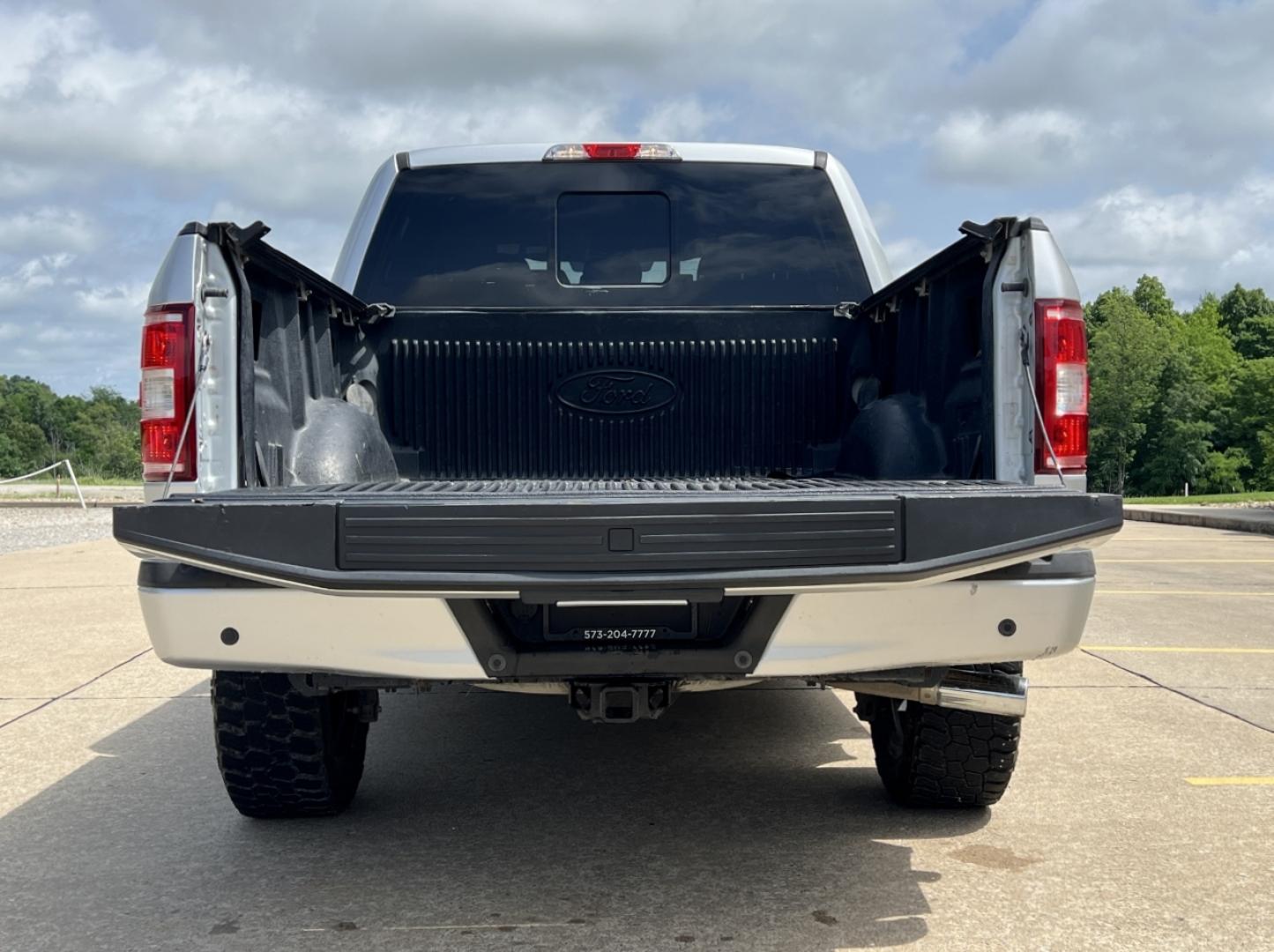 2018 SILVER /Black Cloth Ford F-150 XLT SuperCrew 5.5-ft. Bed 4WD (1FTEW1EG0JK) with an 3.5L V6 TURBO engine, Automatic transmission, located at 2990 Old Orchard Rd., Jackson, MO, 63755, 37.354214, -89.612106 - 2018 Ford F-150 XLT Local 1-Owner 124xxx miles 4x4 3.5L V6 Automatic Navigation Power/Heated Seats Backup Camera Bluetooth Remote Start Cruise Power Windows/Locks/Mirrors We have financing available and we accept trades! Fill out a credit application on our website or come by today! If - Photo#21