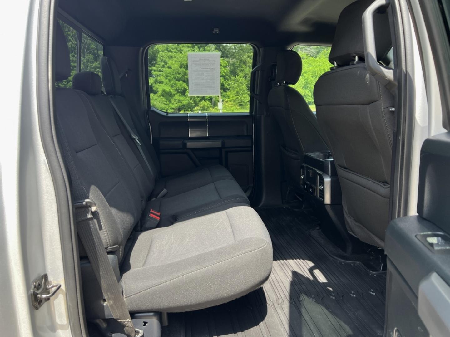 2018 SILVER /Black Cloth Ford F-150 XLT SuperCrew 5.5-ft. Bed 4WD (1FTEW1EG0JK) with an 3.5L V6 TURBO engine, Automatic transmission, located at 2990 Old Orchard Rd., Jackson, MO, 63755, 37.354214, -89.612106 - 2018 Ford F-150 XLT Local 1-Owner 124xxx miles 4x4 3.5L V6 Automatic Navigation Power/Heated Seats Backup Camera Bluetooth Remote Start Cruise Power Windows/Locks/Mirrors We have financing available and we accept trades! Fill out a credit application on our website or come by today! If - Photo#20