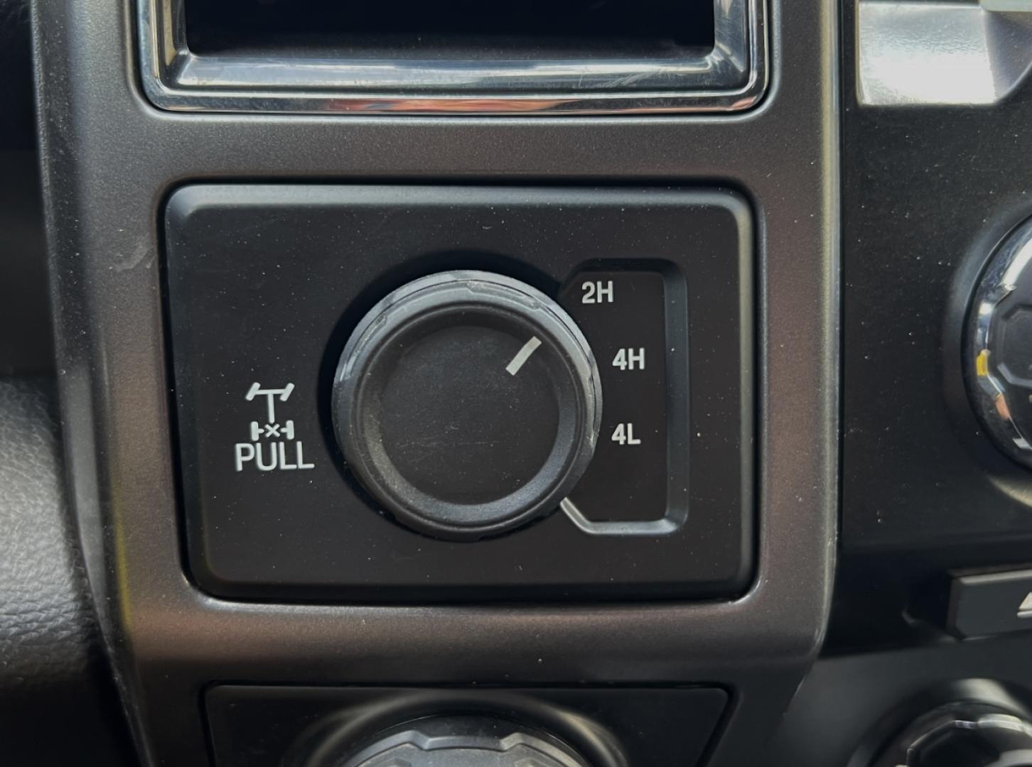 2018 SILVER /Black Cloth Ford F-150 XLT SuperCrew 5.5-ft. Bed 4WD (1FTEW1EG0JK) with an 3.5L V6 TURBO engine, Automatic transmission, located at 2990 Old Orchard Rd., Jackson, MO, 63755, 37.354214, -89.612106 - 2018 Ford F-150 XLT Local 1-Owner 124xxx miles 4x4 3.5L V6 Automatic Navigation Power/Heated Seats Backup Camera Bluetooth Remote Start Cruise Power Windows/Locks/Mirrors We have financing available and we accept trades! Fill out a credit application on our website or come by today! If - Photo#2
