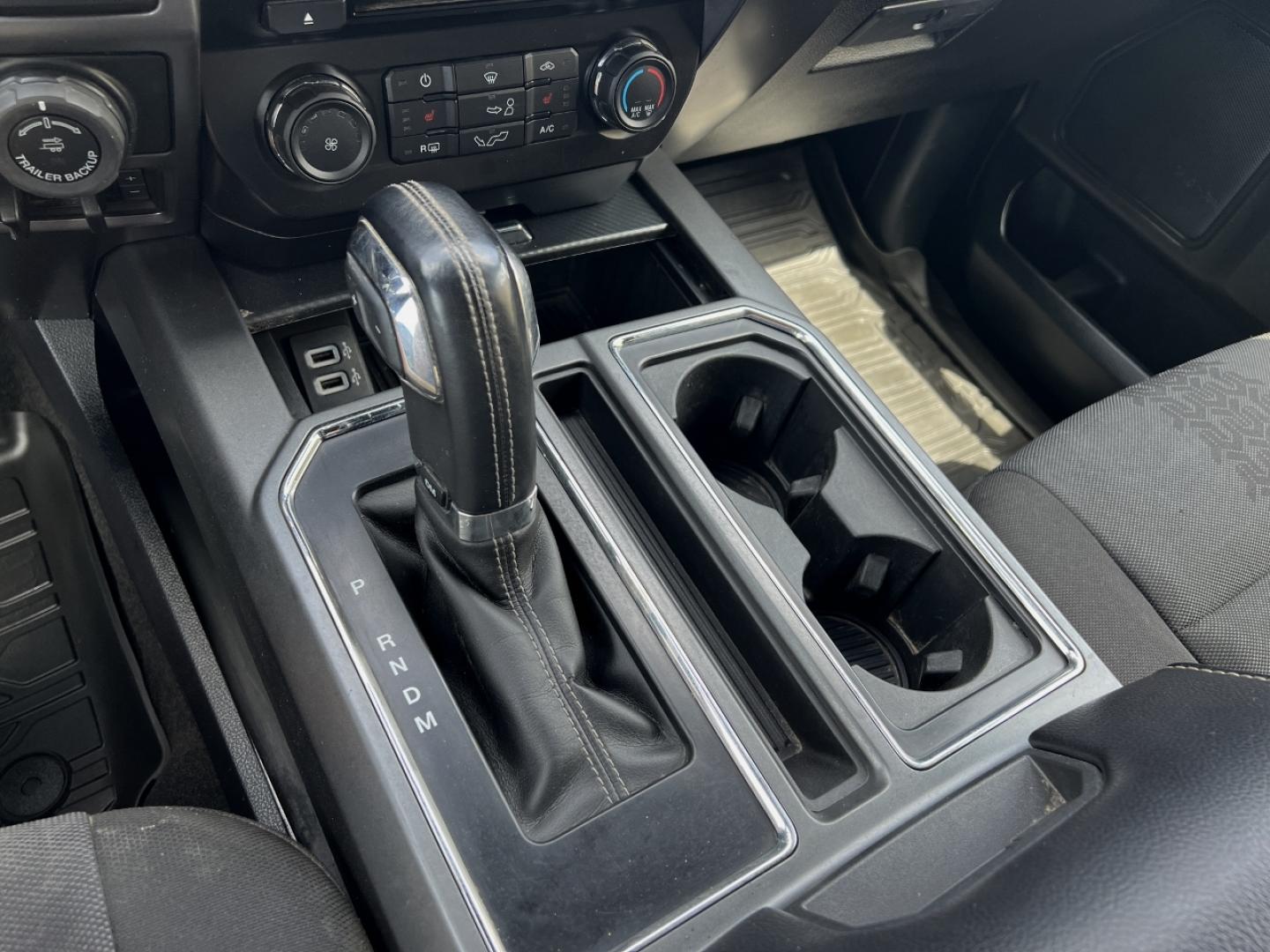 2018 SILVER /Black Cloth Ford F-150 XLT SuperCrew 5.5-ft. Bed 4WD (1FTEW1EG0JK) with an 3.5L V6 TURBO engine, Automatic transmission, located at 2990 Old Orchard Rd., Jackson, MO, 63755, 37.354214, -89.612106 - 2018 Ford F-150 XLT Local 1-Owner 124xxx miles 4x4 3.5L V6 Automatic Navigation Power/Heated Seats Backup Camera Bluetooth Remote Start Cruise Power Windows/Locks/Mirrors We have financing available and we accept trades! Fill out a credit application on our website or come by today! If - Photo#25