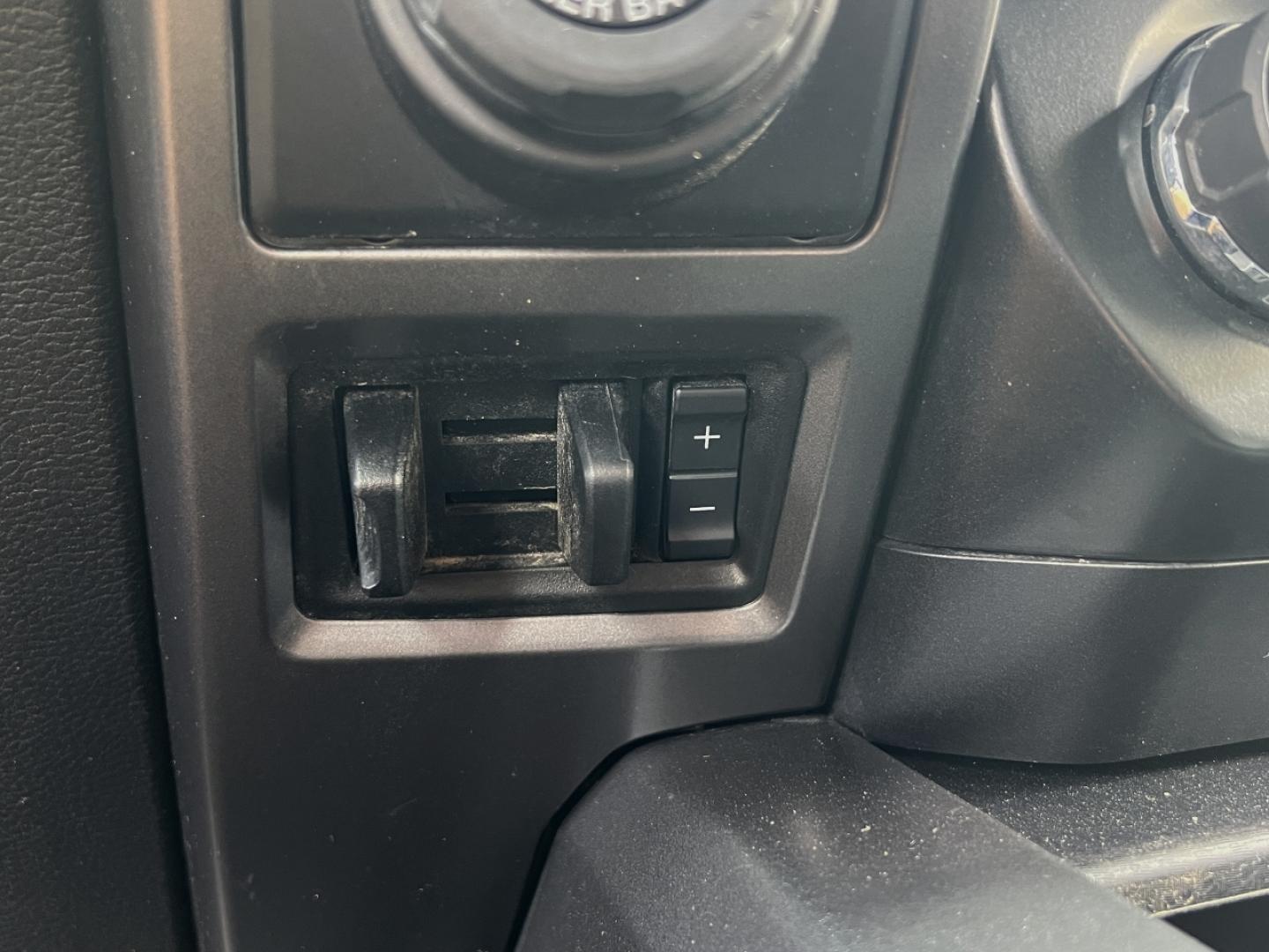 2018 SILVER /Black Cloth Ford F-150 XLT SuperCrew 5.5-ft. Bed 4WD (1FTEW1EG0JK) with an 3.5L V6 TURBO engine, Automatic transmission, located at 2990 Old Orchard Rd., Jackson, MO, 63755, 37.354214, -89.612106 - 2018 Ford F-150 XLT Local 1-Owner 124xxx miles 4x4 3.5L V6 Automatic Navigation Power/Heated Seats Backup Camera Bluetooth Remote Start Cruise Power Windows/Locks/Mirrors We have financing available and we accept trades! Fill out a credit application on our website or come by today! If - Photo#29