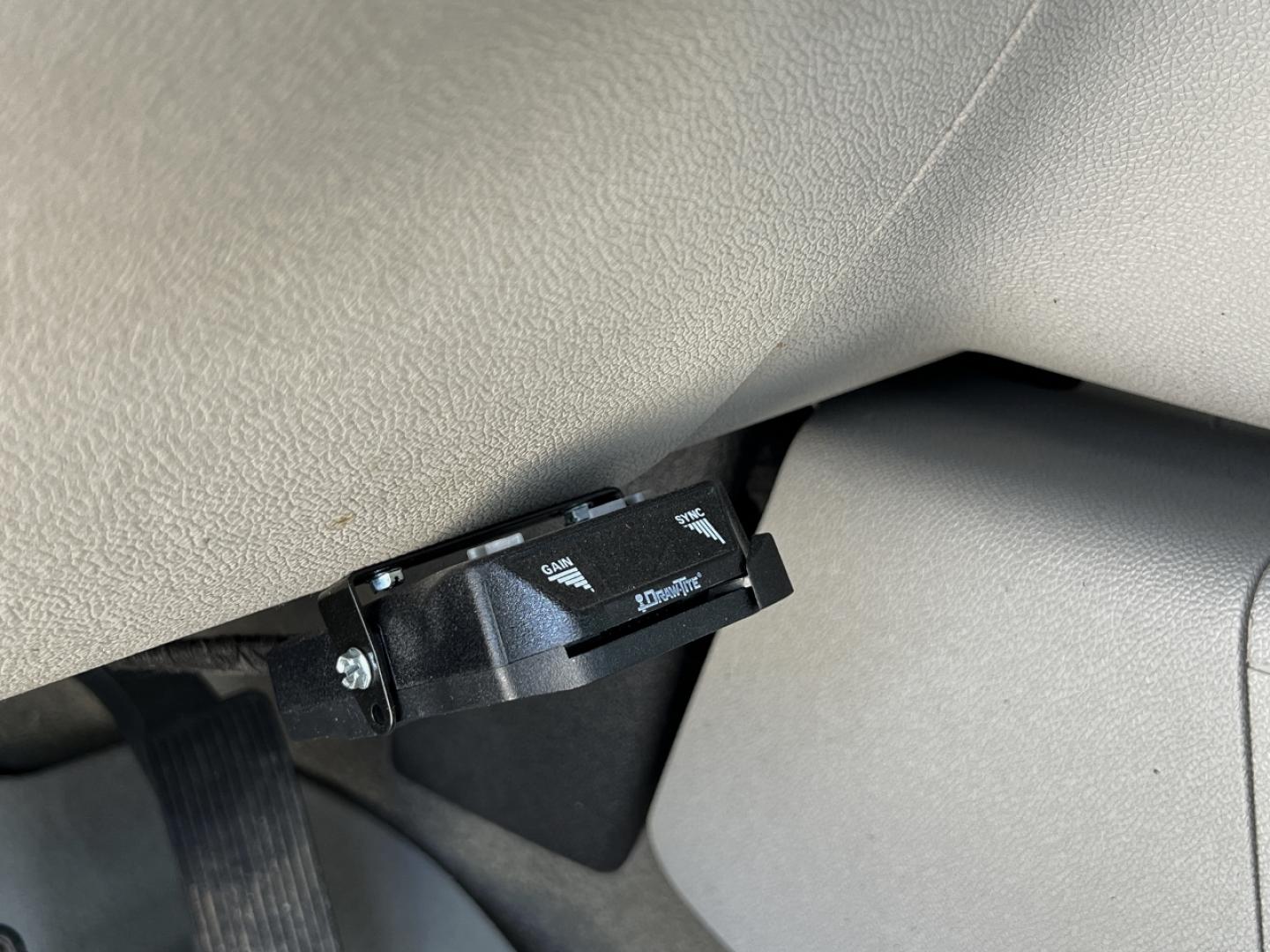2012 BLUE /Gray Leather GMC Sierra 1500 SLT Crew Cab 4WD (3GTP2WE78CG) with an 5.3L V8 engine, Automatic transmission, located at 2990 Old Orchard Rd., Jackson, MO, 63755, 37.354214, -89.612106 - 2012 GMC Sierra 1500 SLT 126xxx miles 4x4 5.3L V8 Automatic Leather Power/Heated/Cooled Seats Cruise Remote Start Power Windows/Locks/Mirrors We have financing available and we accept trades! Fill out a credit application on our website or come by today! If you have any questions, give us - Photo#33