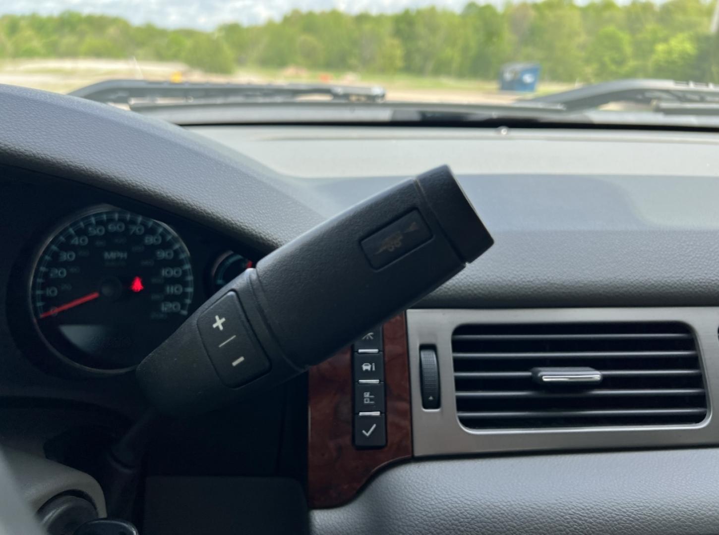 2012 BLUE /Gray Leather GMC Sierra 1500 SLT Crew Cab 4WD (3GTP2WE78CG) with an 5.3L V8 engine, Automatic transmission, located at 2990 Old Orchard Rd., Jackson, MO, 63755, 37.354214, -89.612106 - 2012 GMC Sierra 1500 SLT 126xxx miles 4x4 5.3L V8 Automatic Leather Power/Heated/Cooled Seats Cruise Remote Start Power Windows/Locks/Mirrors We have financing available and we accept trades! Fill out a credit application on our website or come by today! If you have any questions, give us - Photo#25
