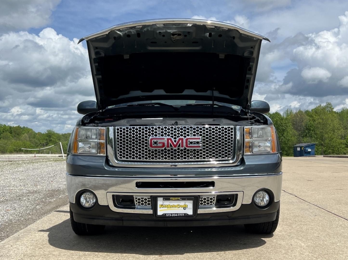 2012 BLUE /Gray Leather GMC Sierra 1500 SLT Crew Cab 4WD (3GTP2WE78CG) with an 5.3L V8 engine, Automatic transmission, located at 2990 Old Orchard Rd., Jackson, MO, 63755, 37.354214, -89.612106 - 2012 GMC Sierra 1500 SLT 126xxx miles 4x4 5.3L V8 Automatic Leather Power/Heated/Cooled Seats Cruise Remote Start Power Windows/Locks/Mirrors We have financing available and we accept trades! Fill out a credit application on our website or come by today! If you have any questions, give us - Photo#34