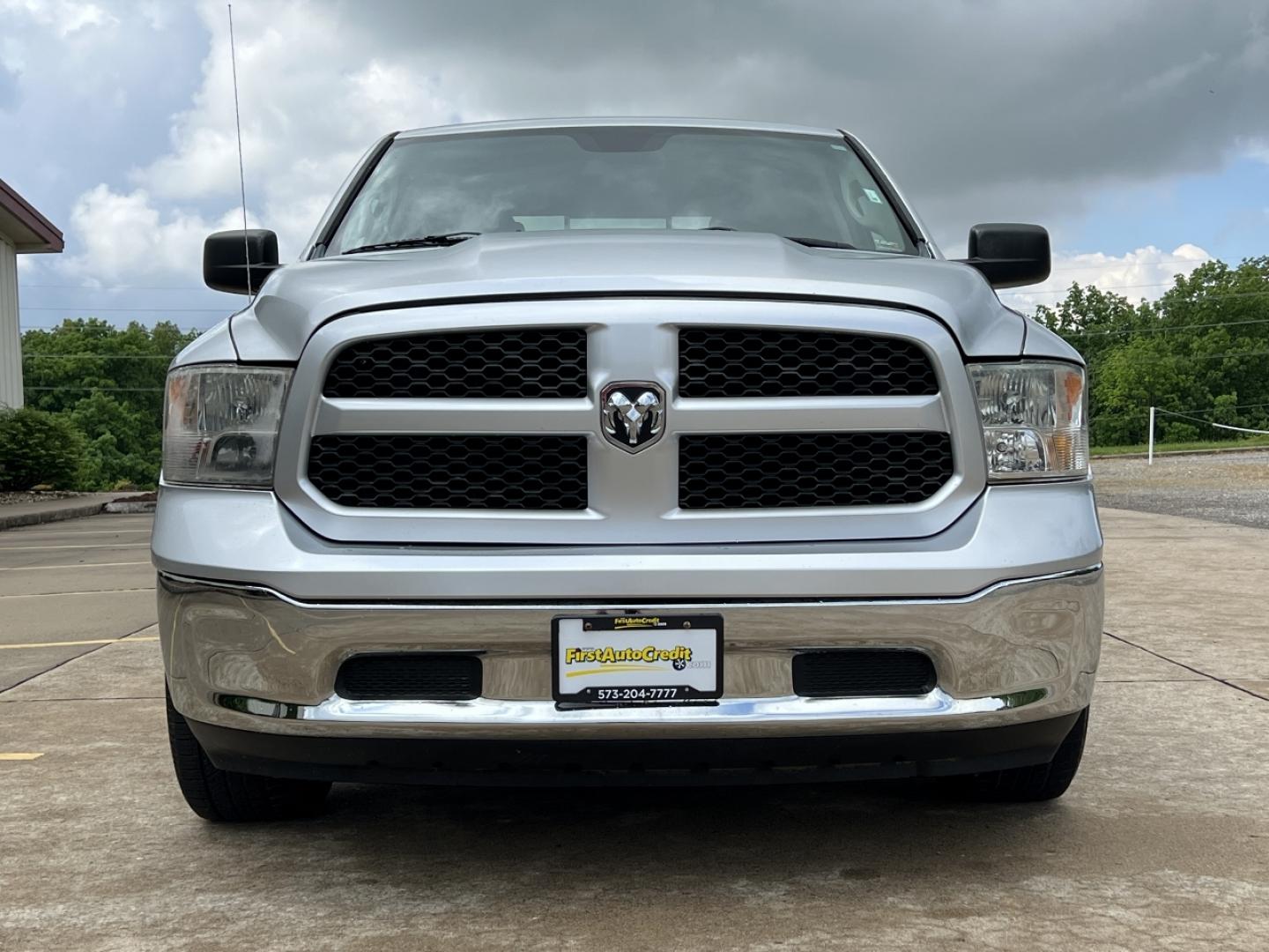 2015 SILVER /Gray Cloth RAM 1500 SLT Quad Cab 2WD (1C6RR6GG5FS) with an 3.6L V6 engine, Automatic transmission, located at 506 S. Kingshighway, Cape Girardeau, MO, 63703, (573) 235-5000, 37.294994, -89.556206 - 2015 Ram 1500 SLT 96xxx miles Rear Wheel Drive 3.6L V6 Automatic Bluetooth Cruise Power Windows/Locks/Mirrors We have financing available and we accept trades! Fill out a credit application on our website or come by today! If you have any questions, give us a call at (573) 235-5000 or visit - Photo#8