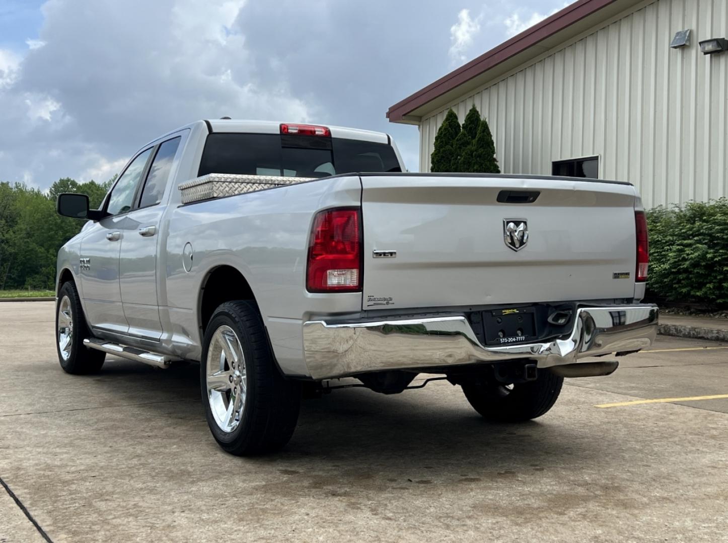 2015 SILVER /Gray Cloth RAM 1500 SLT Quad Cab 2WD (1C6RR6GG5FS) with an 3.6L V6 engine, Automatic transmission, located at 506 S. Kingshighway, Cape Girardeau, MO, 63703, (573) 235-5000, 37.294994, -89.556206 - 2015 Ram 1500 SLT 96xxx miles Rear Wheel Drive 3.6L V6 Automatic Bluetooth Cruise Power Windows/Locks/Mirrors We have financing available and we accept trades! Fill out a credit application on our website or come by today! If you have any questions, give us a call at (573) 235-5000 or visit - Photo#6