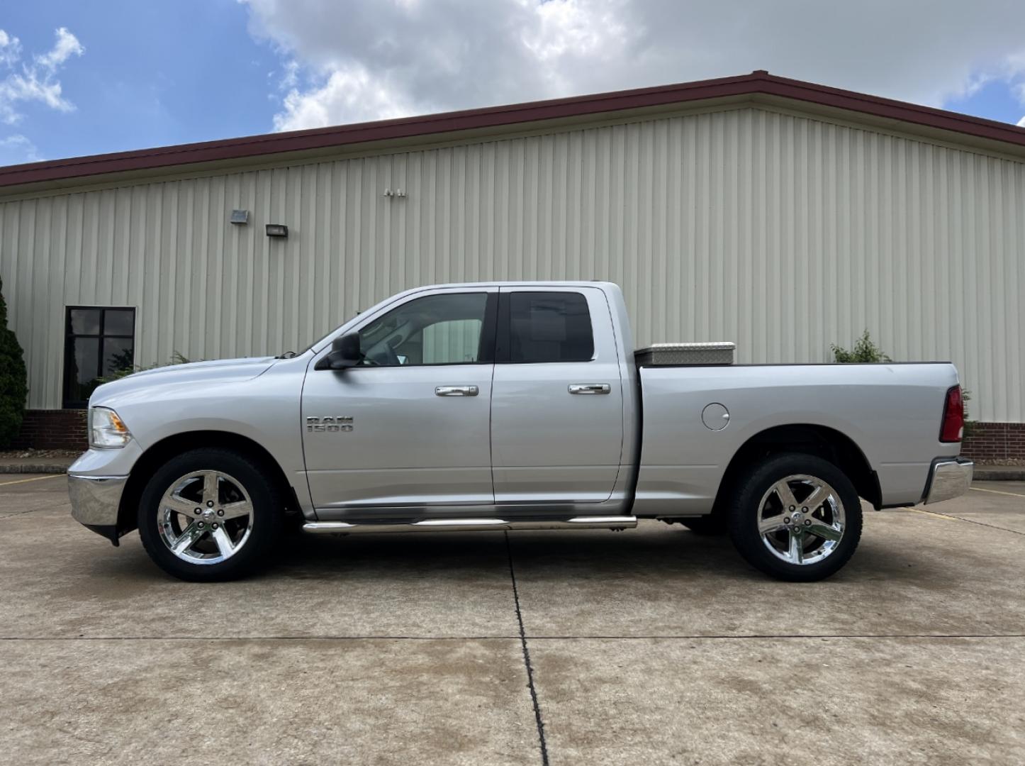 2015 SILVER /Gray Cloth RAM 1500 SLT Quad Cab 2WD (1C6RR6GG5FS) with an 3.6L V6 engine, Automatic transmission, located at 506 S. Kingshighway, Cape Girardeau, MO, 63703, (573) 235-5000, 37.294994, -89.556206 - 2015 Ram 1500 SLT 96xxx miles Rear Wheel Drive 3.6L V6 Automatic Bluetooth Cruise Power Windows/Locks/Mirrors We have financing available and we accept trades! Fill out a credit application on our website or come by today! If you have any questions, give us a call at (573) 235-5000 or visit - Photo#3