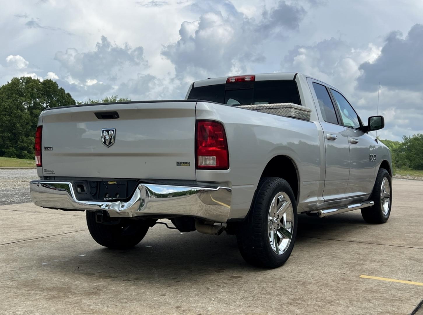 2015 SILVER /Gray Cloth RAM 1500 SLT Quad Cab 2WD (1C6RR6GG5FS) with an 3.6L V6 engine, Automatic transmission, located at 506 S. Kingshighway, Cape Girardeau, MO, 63703, (573) 235-5000, 37.294994, -89.556206 - 2015 Ram 1500 SLT 96xxx miles Rear Wheel Drive 3.6L V6 Automatic Bluetooth Cruise Power Windows/Locks/Mirrors We have financing available and we accept trades! Fill out a credit application on our website or come by today! If you have any questions, give us a call at (573) 235-5000 or visit - Photo#5