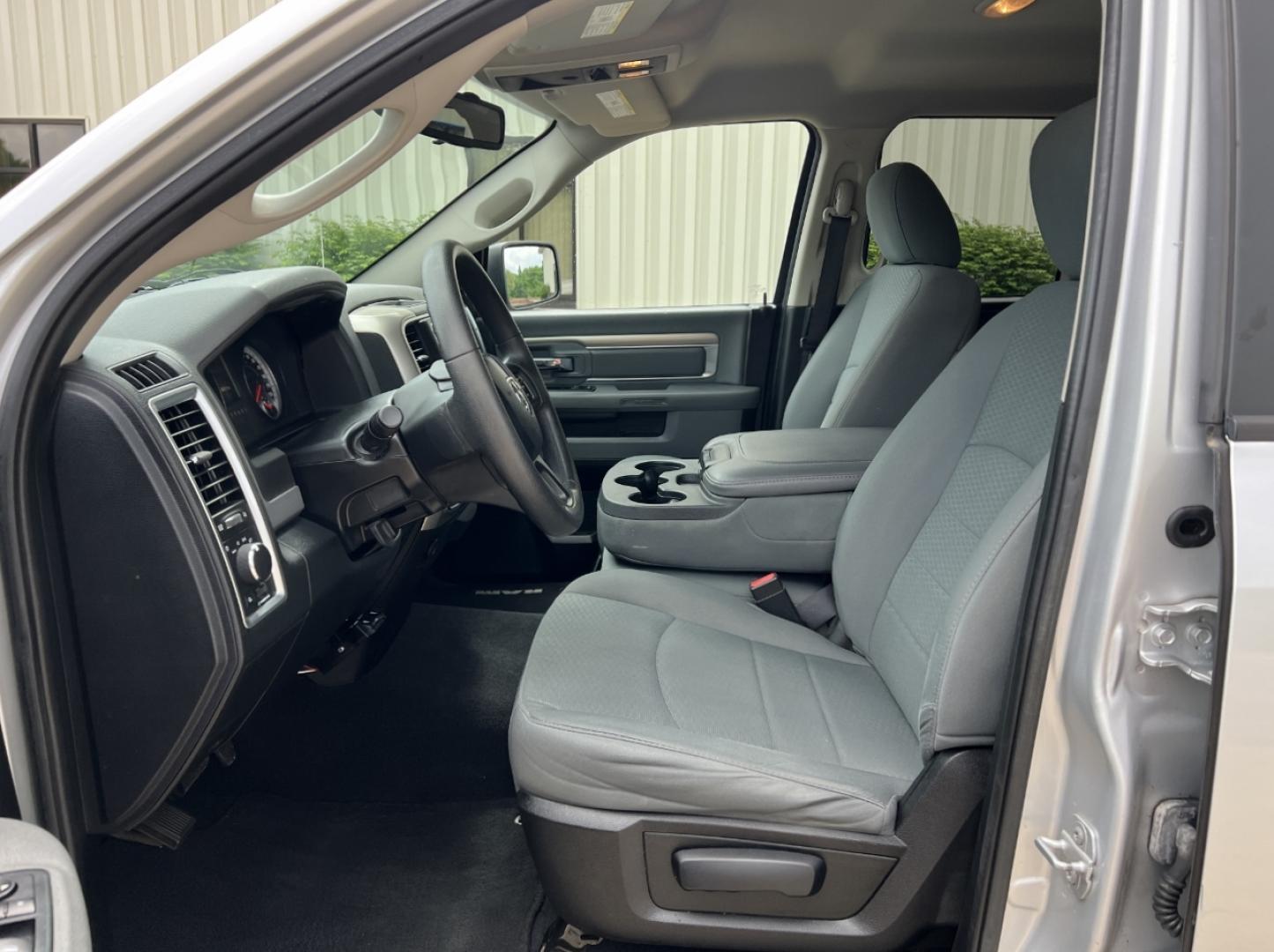 2015 SILVER /Gray Cloth RAM 1500 SLT Quad Cab 2WD (1C6RR6GG5FS) with an 3.6L V6 engine, Automatic transmission, located at 506 S. Kingshighway, Cape Girardeau, MO, 63703, (573) 235-5000, 37.294994, -89.556206 - 2015 Ram 1500 SLT 96xxx miles Rear Wheel Drive 3.6L V6 Automatic Bluetooth Cruise Power Windows/Locks/Mirrors We have financing available and we accept trades! Fill out a credit application on our website or come by today! If you have any questions, give us a call at (573) 235-5000 or visit - Photo#10
