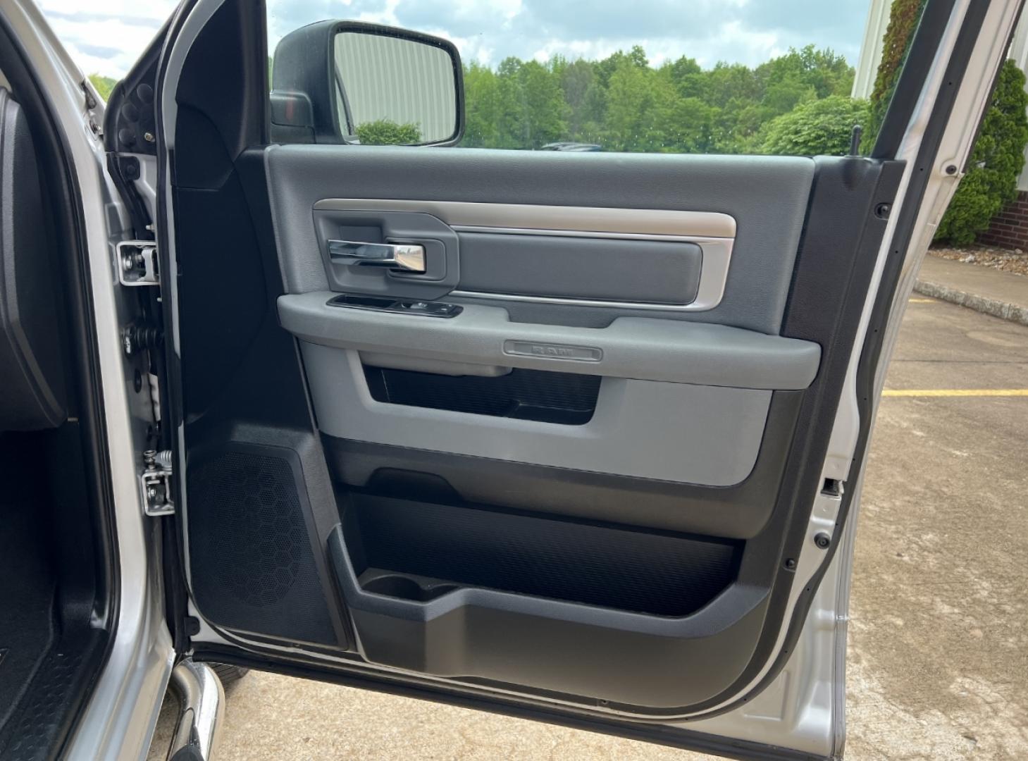 2015 SILVER /Gray Cloth RAM 1500 SLT Quad Cab 2WD (1C6RR6GG5FS) with an 3.6L V6 engine, Automatic transmission, located at 506 S. Kingshighway, Cape Girardeau, MO, 63703, (573) 235-5000, 37.294994, -89.556206 - 2015 Ram 1500 SLT 96xxx miles Rear Wheel Drive 3.6L V6 Automatic Bluetooth Cruise Power Windows/Locks/Mirrors We have financing available and we accept trades! Fill out a credit application on our website or come by today! If you have any questions, give us a call at (573) 235-5000 or visit - Photo#11