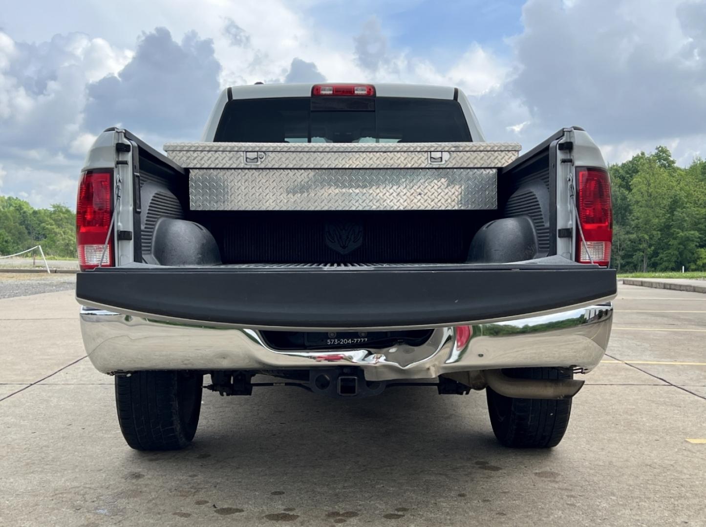 2015 SILVER /Gray Cloth RAM 1500 SLT Quad Cab 2WD (1C6RR6GG5FS) with an 3.6L V6 engine, Automatic transmission, located at 506 S. Kingshighway, Cape Girardeau, MO, 63703, (573) 235-5000, 37.294994, -89.556206 - 2015 Ram 1500 SLT 96xxx miles Rear Wheel Drive 3.6L V6 Automatic Bluetooth Cruise Power Windows/Locks/Mirrors We have financing available and we accept trades! Fill out a credit application on our website or come by today! If you have any questions, give us a call at (573) 235-5000 or visit - Photo#15