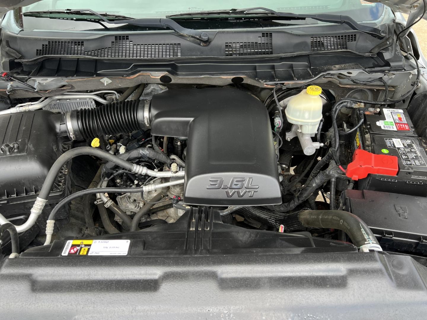 2015 SILVER /Gray Cloth RAM 1500 SLT Quad Cab 2WD (1C6RR6GG5FS) with an 3.6L V6 engine, Automatic transmission, located at 506 S. Kingshighway, Cape Girardeau, MO, 63703, (573) 235-5000, 37.294994, -89.556206 - 2015 Ram 1500 SLT 96xxx miles Rear Wheel Drive 3.6L V6 Automatic Bluetooth Cruise Power Windows/Locks/Mirrors We have financing available and we accept trades! Fill out a credit application on our website or come by today! If you have any questions, give us a call at (573) 235-5000 or visit - Photo#28