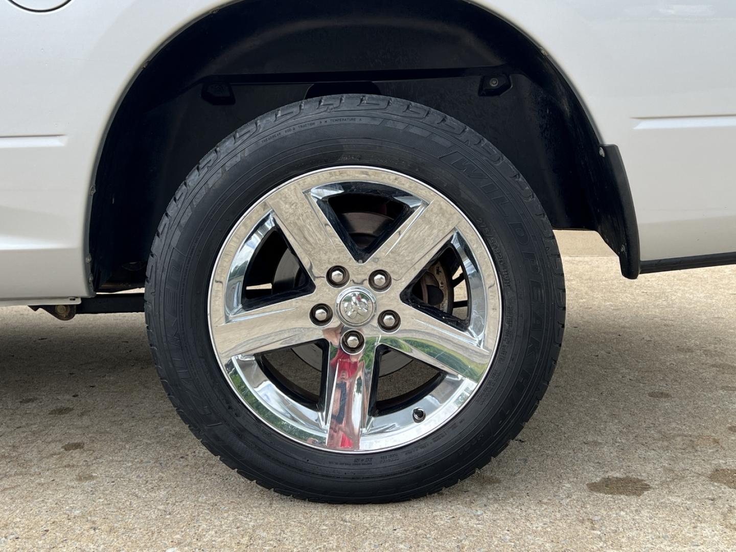2015 SILVER /Gray Cloth RAM 1500 SLT Quad Cab 2WD (1C6RR6GG5FS) with an 3.6L V6 engine, Automatic transmission, located at 506 S. Kingshighway, Cape Girardeau, MO, 63703, (573) 235-5000, 37.294994, -89.556206 - 2015 Ram 1500 SLT 96xxx miles Rear Wheel Drive 3.6L V6 Automatic Bluetooth Cruise Power Windows/Locks/Mirrors We have financing available and we accept trades! Fill out a credit application on our website or come by today! If you have any questions, give us a call at (573) 235-5000 or visit - Photo#31