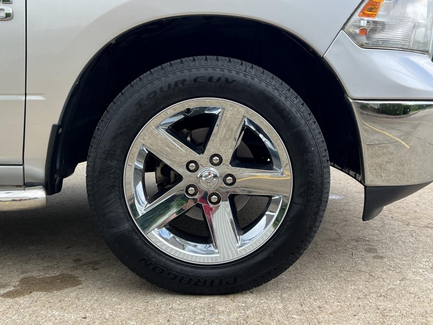 2015 SILVER /Gray Cloth RAM 1500 SLT Quad Cab 2WD (1C6RR6GG5FS) with an 3.6L V6 engine, Automatic transmission, located at 506 S. Kingshighway, Cape Girardeau, MO, 63703, (573) 235-5000, 37.294994, -89.556206 - 2015 Ram 1500 SLT 96xxx miles Rear Wheel Drive 3.6L V6 Automatic Bluetooth Cruise Power Windows/Locks/Mirrors We have financing available and we accept trades! Fill out a credit application on our website or come by today! If you have any questions, give us a call at (573) 235-5000 or visit - Photo#33