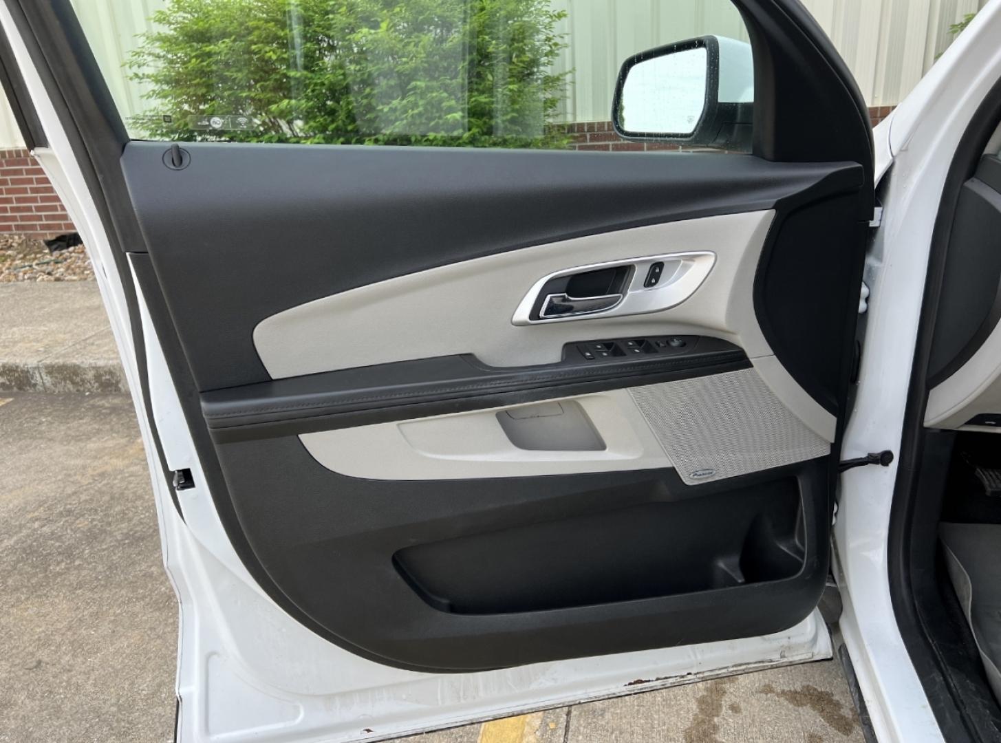 2016 WHITE /Black Cloth Chevrolet Equinox LT AWD (2GNFLFE36G6) with an 3.6L V6 engine, Automatic transmission, located at 2990 Old Orchard Rd., Jackson, MO, 63755, 37.354214, -89.612106 - 2016 Chevrolet Equinox LT 129xxx miles All Wheel Drive 3.6L V6 Automatic Navigation Power Driver Seat Heated Seats Backup Camera Bluetooth Remote Start Cruise Power Windows/Locks/Mirrors We have financing available and we accept trades! Fill out a credit application on our website or co - Photo#14